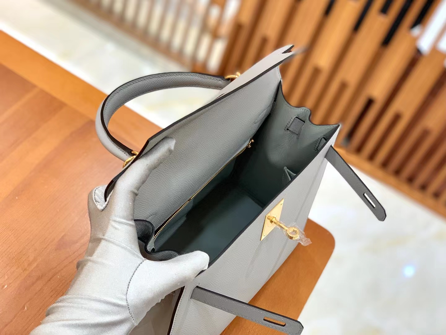 Hermès（爱马仕）Kelly 凯莉包 冰川蓝 Epsom掌纹皮 金扣 28cm 原版蜜蜡线 顶级手缝