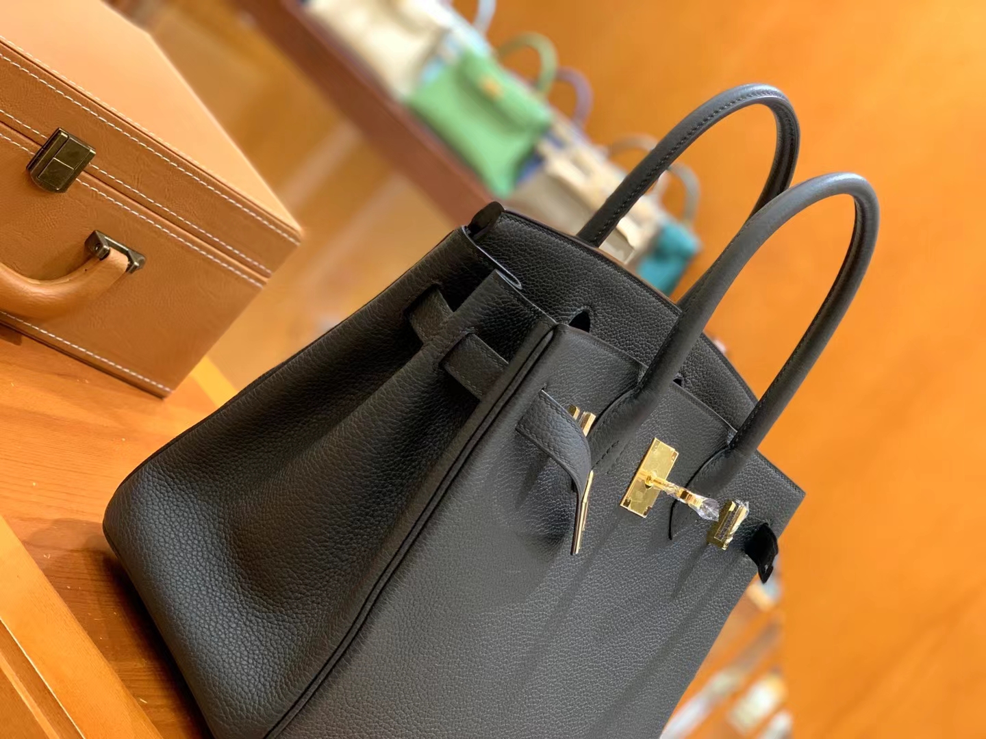 Hermès（爱马仕）Birkin 铂金包 经典黑 Togo小牛皮 金扣 30cm 原版蜜蜡线 顶级手缝