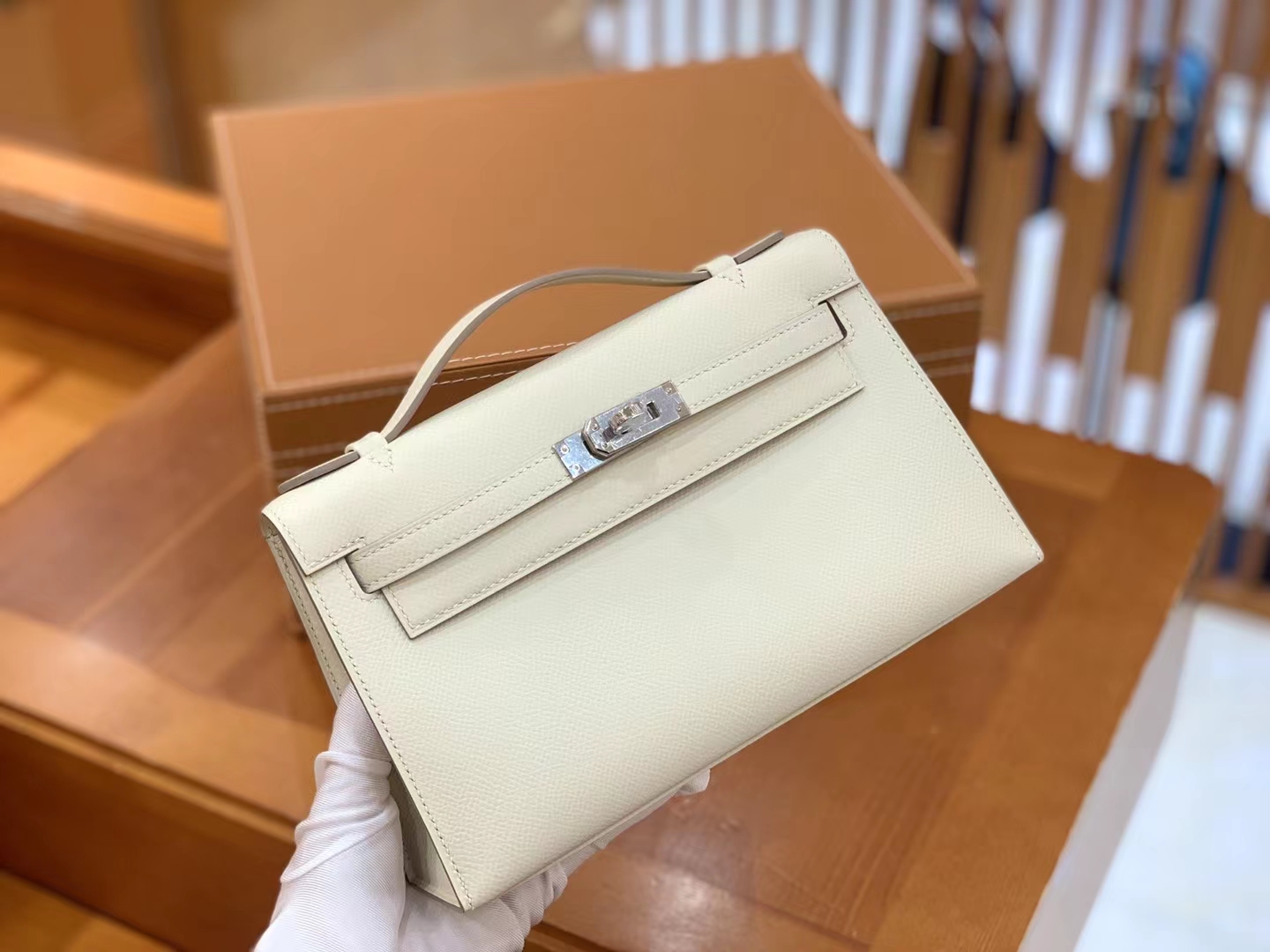 Hermès（爱马仕）Mini Kelly 迷你凯莉 奶昔白 Epsom掌纹皮 银扣 一代 原版蜜蜡线 顶级手缝