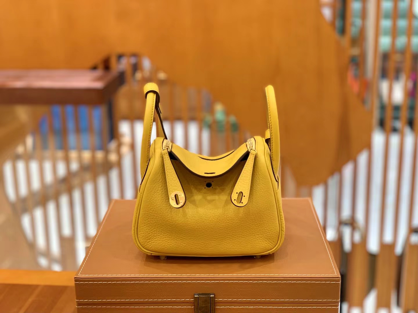 Hermès（爱马仕）Mini Lindy 迷你琳迪 琥珀黄 进口TC大牛皮 金扣 原版蜜蜡线 顶级手缝