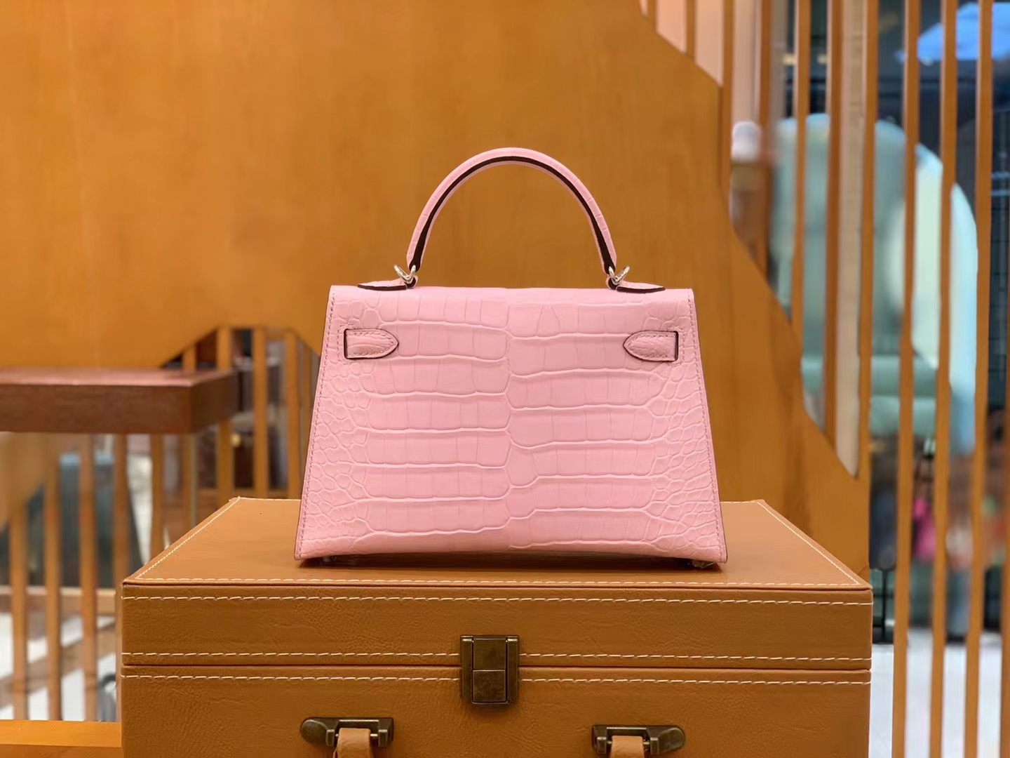 Hermès（爱马仕）Mini Kelly 迷你凯莉 一级美洲鳄鱼皮 樱花粉 银扣 二代 法国原版蜡线 顶级手缝