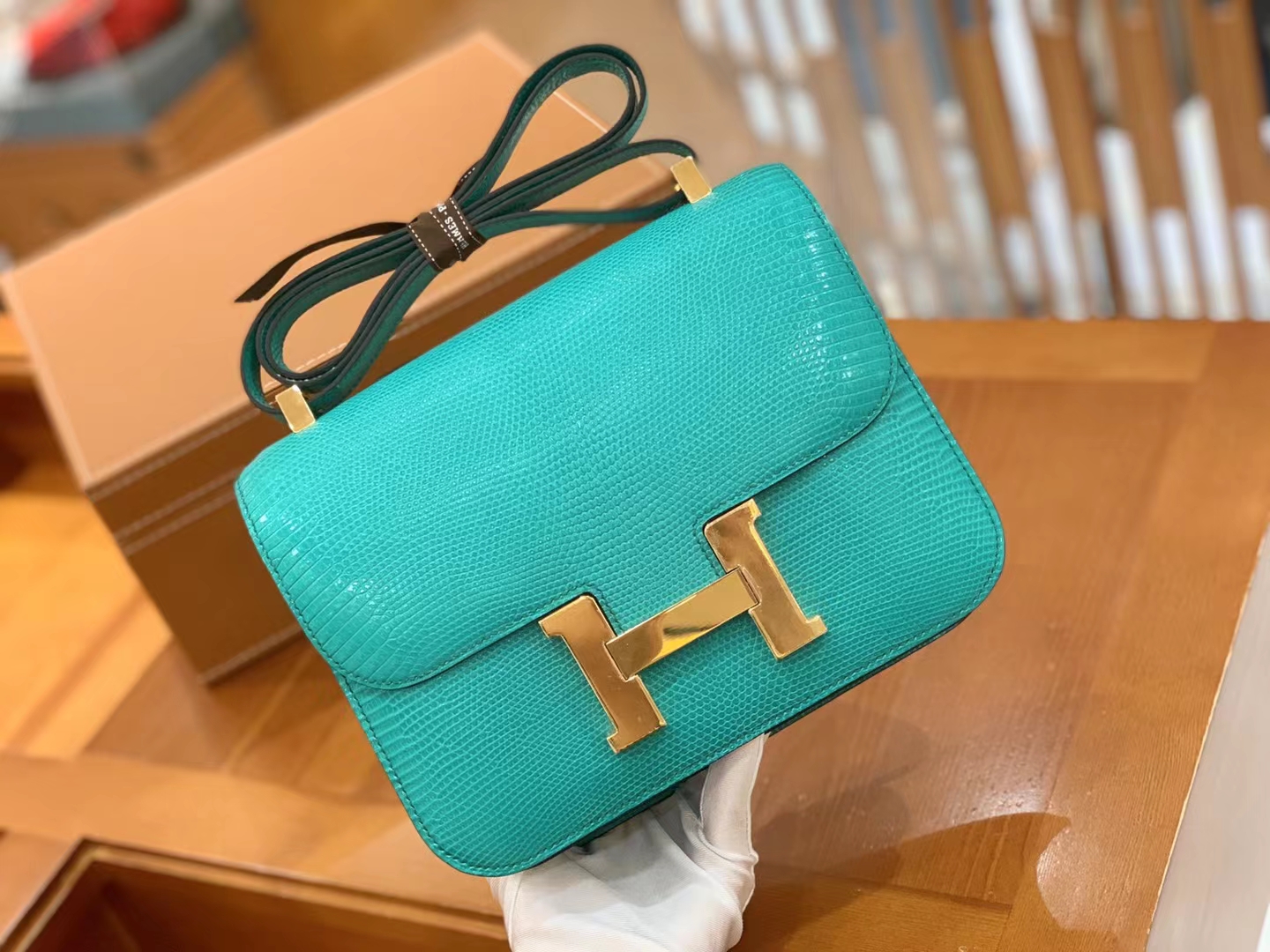 Hermès（爱马仕）Constance 康康 维罗纳绿 南非野生蜥蜴皮 金扣 24cm 原版蜜蜡线 顶级手缝