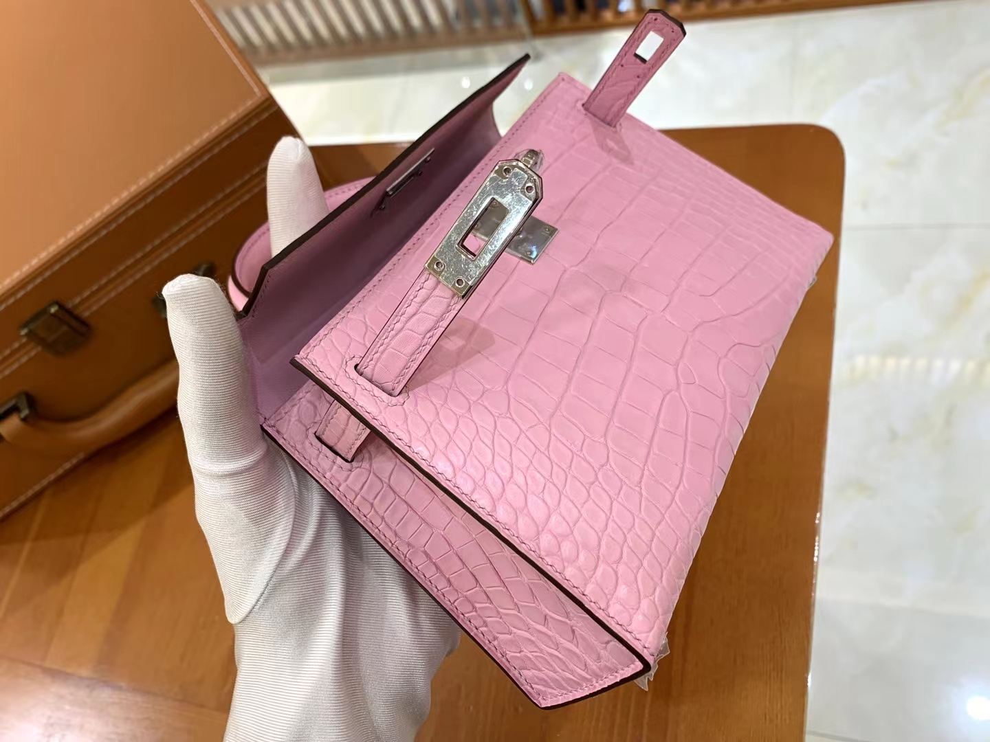 Hermès（爱马仕）Mini Kelly 迷你凯莉 一级美洲鳄鱼皮 樱花粉 银扣 二代 法国原版蜡线 顶级手缝