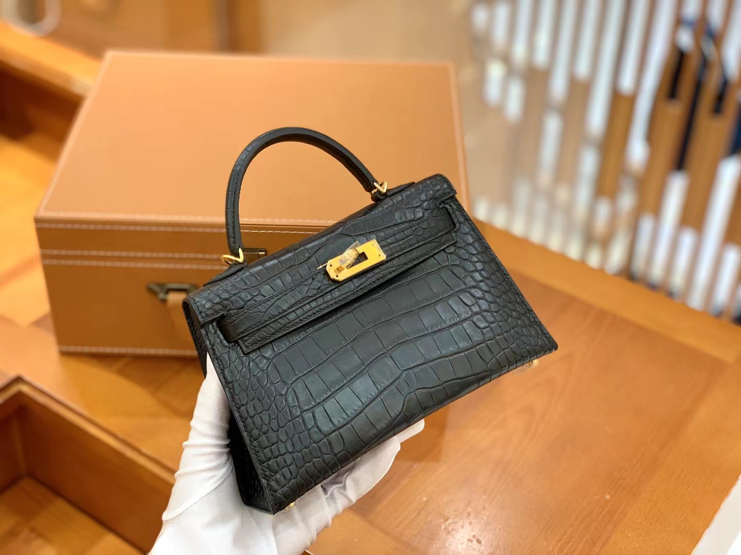 Hermès（爱马仕）Mini Kelly 迷你凯莉 一级美洲鳄鱼皮 经典黑 金扣 二代 法国原版蜡线 顶级手缝