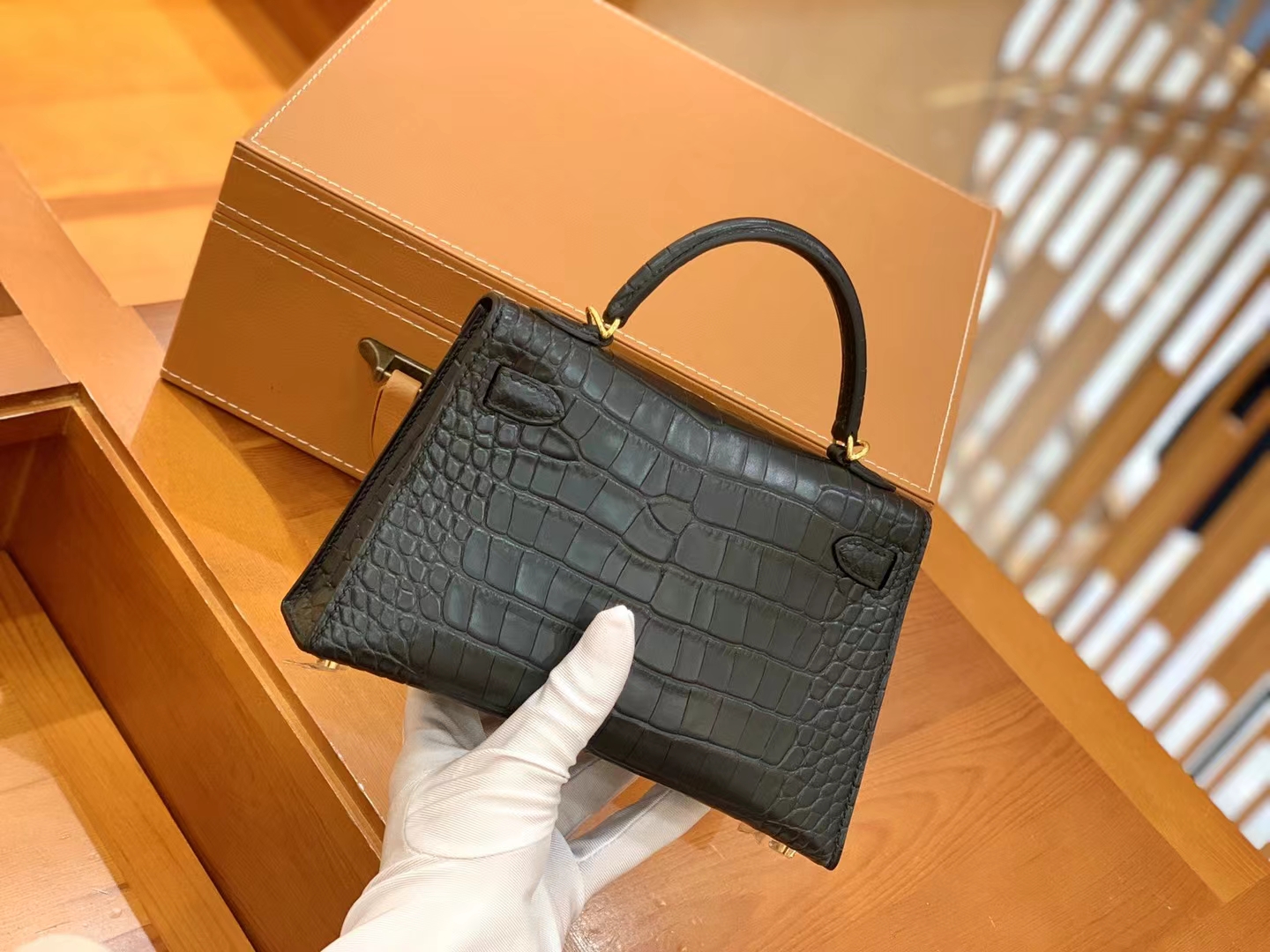 Hermès（爱马仕）Mini Kelly 迷你凯莉 一级美洲鳄鱼皮 经典黑 金扣 二代 法国原版蜡线 顶级手缝