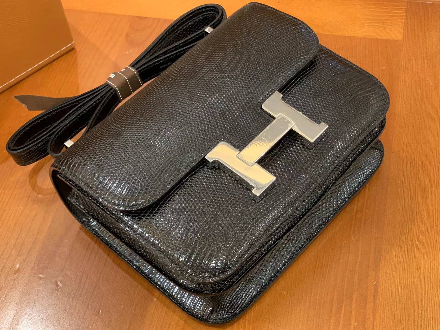 Hermès（爱马仕）Constance 康康 经典黑 南非野生蜥蜴皮 银扣 19cm 原版蜜蜡线 顶级手缝