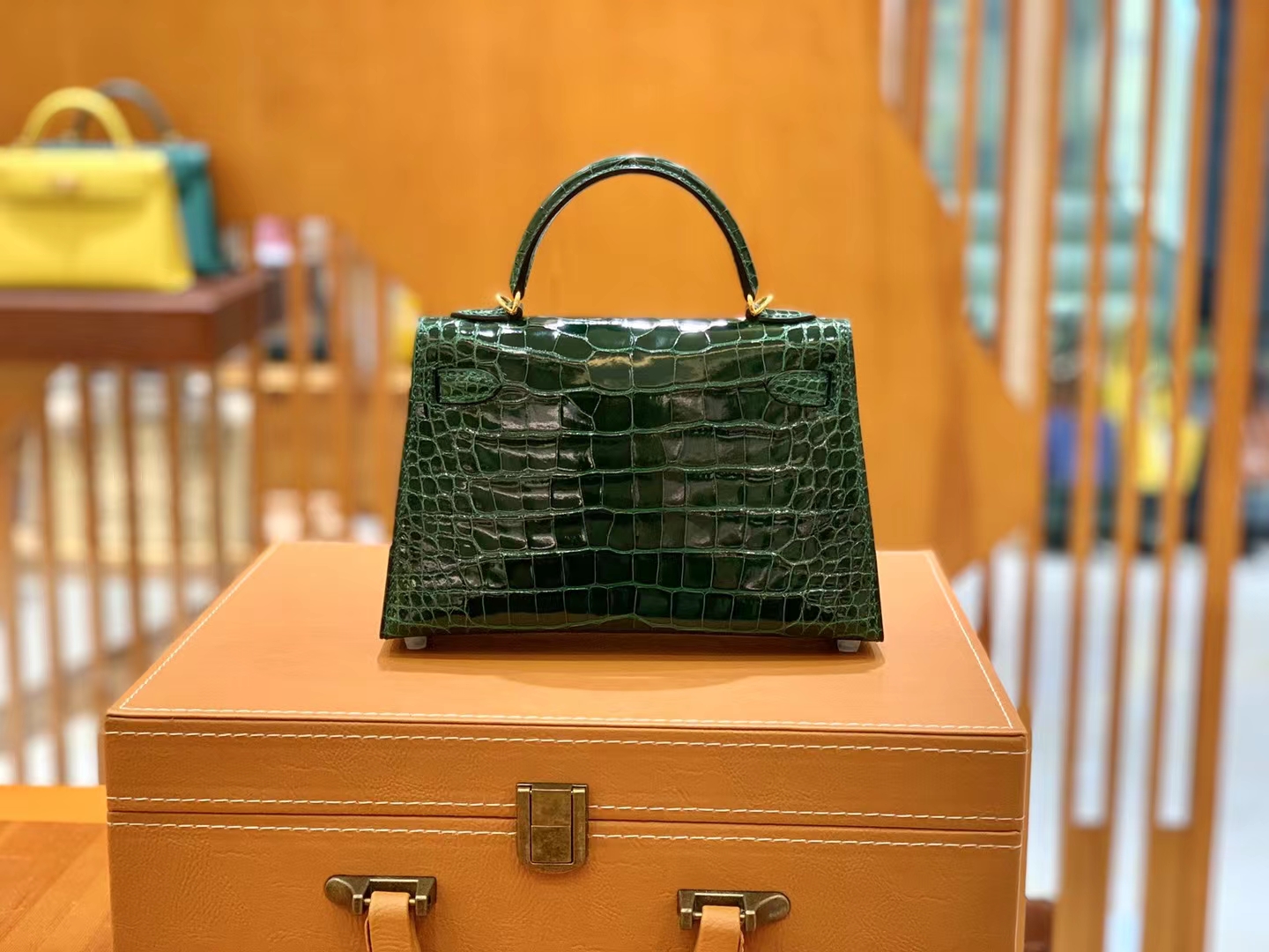 Hermès（爱马仕）Mini Kelly 迷你凯莉 一级美洲鳄鱼皮 祖母绿 金扣 二代 法国原版蜡线 顶级手缝