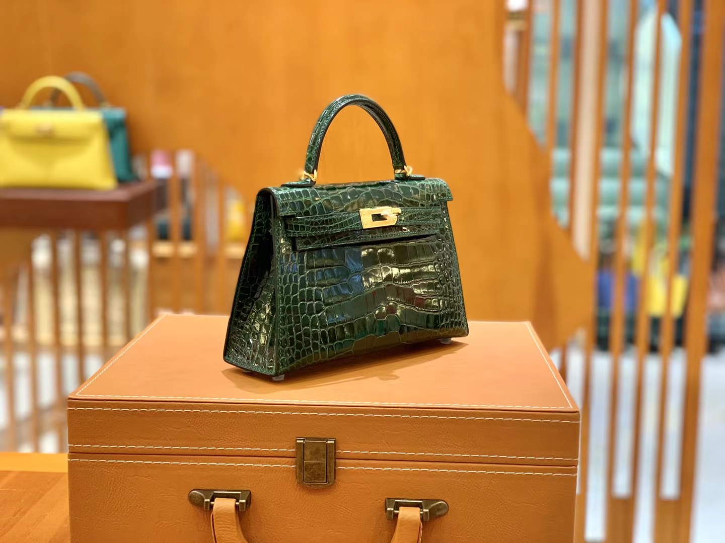 Hermès（爱马仕）Mini Kelly 迷你凯莉 一级美洲鳄鱼皮 祖母绿 金扣 二代 法国原版蜡线 顶级手缝