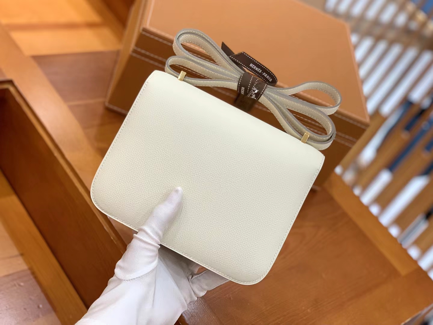 Hermès（爱马仕）Constance 康康 奶昔白 Epsom掌纹皮 金扣 19cm 原版蜜蜡线 顶级手缝