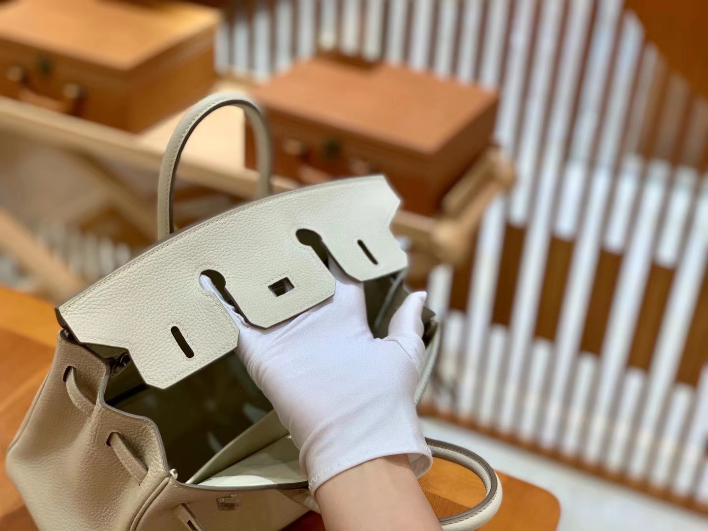 Hermès（爱马仕）Birkin 铂金包 奶昔白 Togo小牛皮 银扣 25cm 原版蜜蜡线 顶级手缝