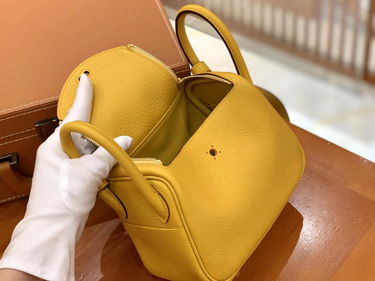 Hermès（爱马仕）Mini Lindy 迷你琳迪 琥珀黄 进口TC大牛皮 金扣 原版蜜蜡线 顶级手缝