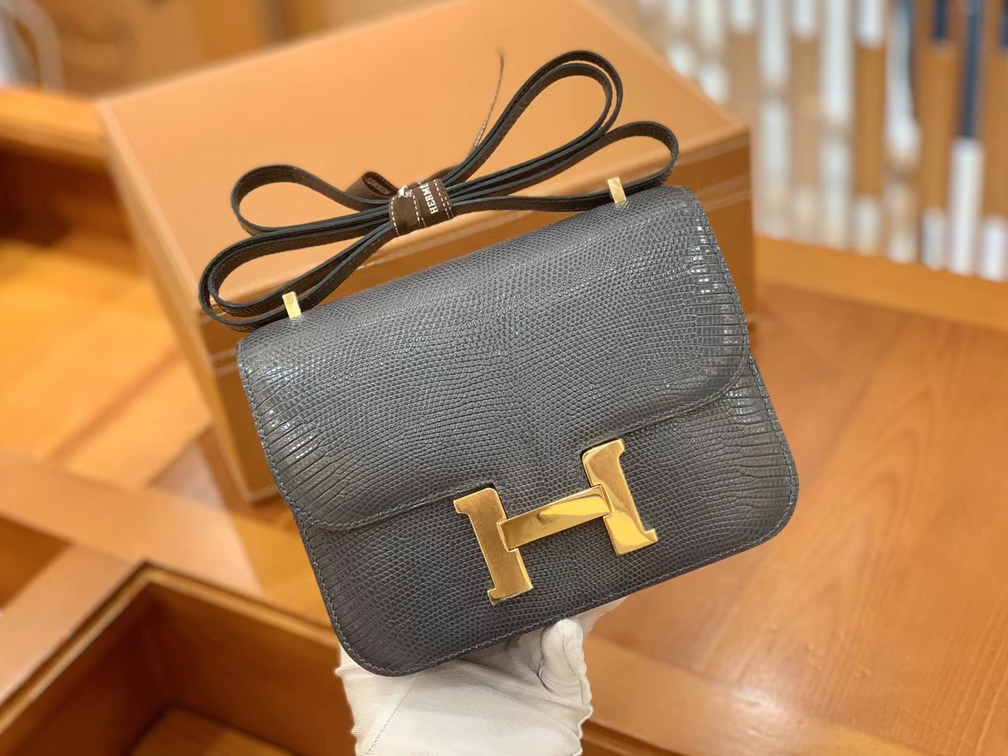 Hermès（爱马仕）Constance 康康 锡器灰 南非野生蜥蜴皮 金扣 19cm 原版蜜蜡线 顶级手缝