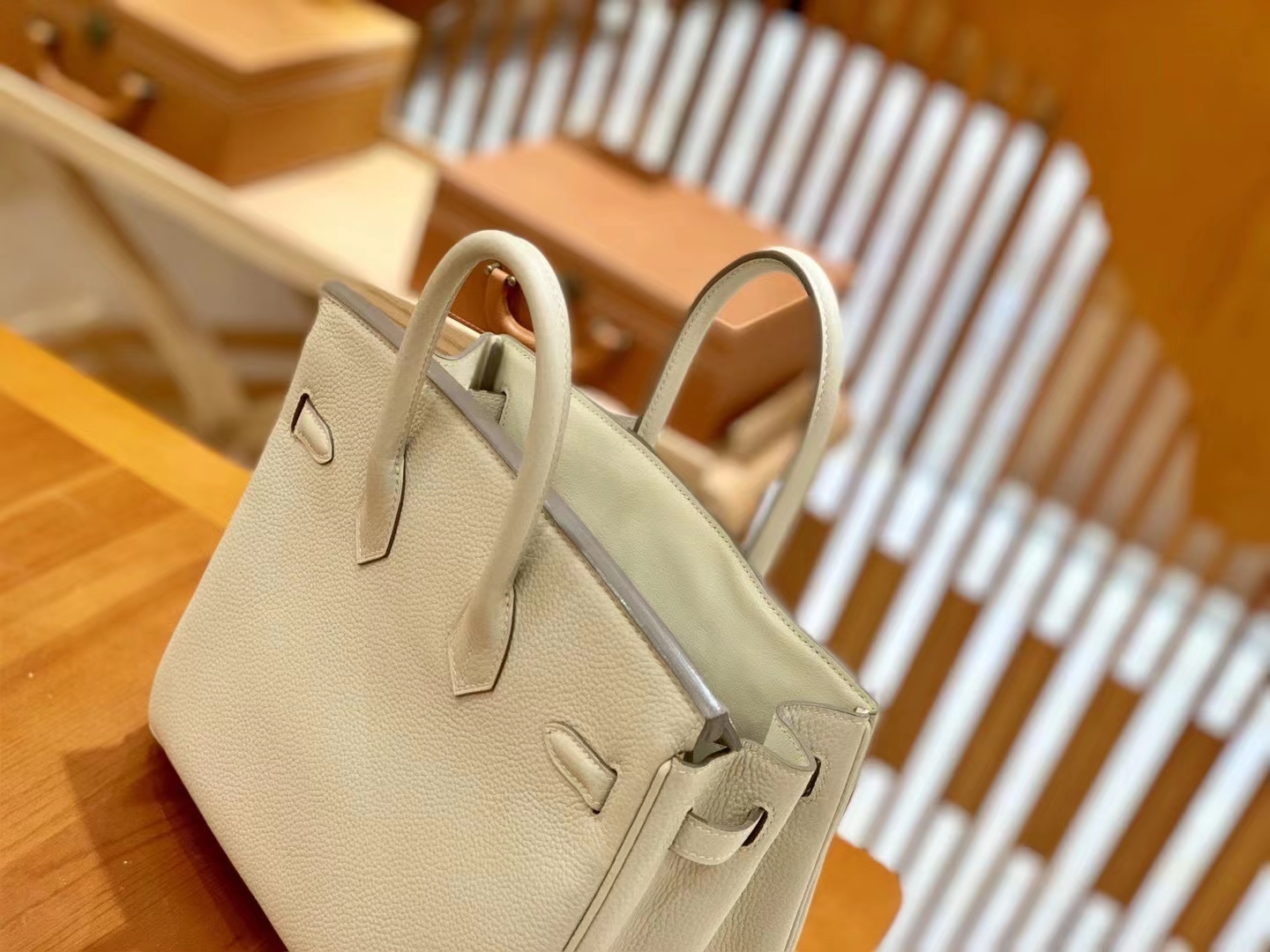 Hermès（爱马仕）Birkin 铂金包 奶昔白 Togo小牛皮 银扣 25cm 原版蜜蜡线 顶级手缝