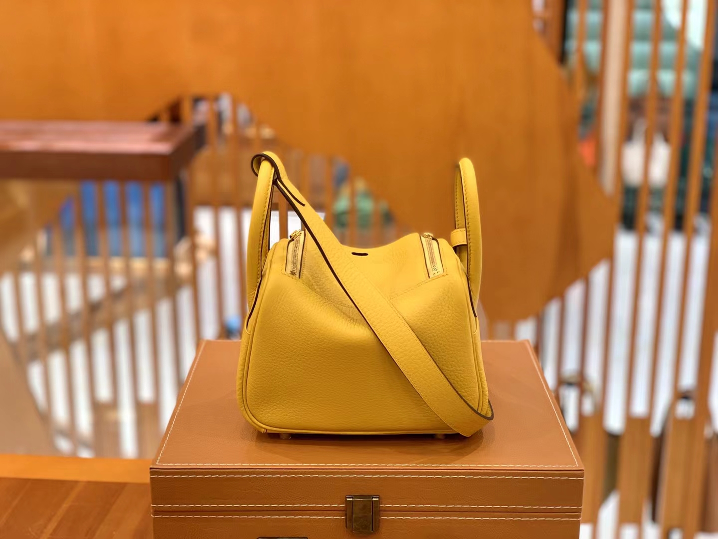 Hermès（爱马仕）Mini Lindy 迷你琳迪 琥珀黄 进口TC大牛皮 金扣 原版蜜蜡线 顶级手缝
