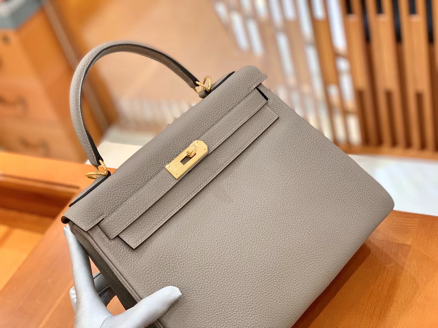 Hermès（爱马仕）Kelly 凯莉包 沥青灰 Togo小牛皮 金扣 28cm 原版蜜蜡线 顶级手缝