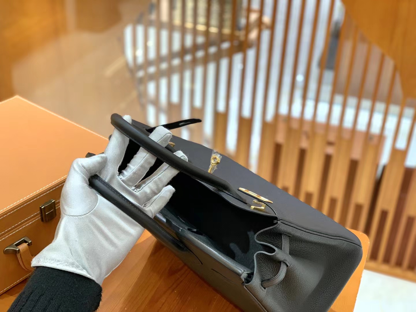 Hermès（爱马仕）Birkin 铂金包 经典黑 Togo小牛皮 金扣 30cm 原版蜜蜡线 顶级手缝