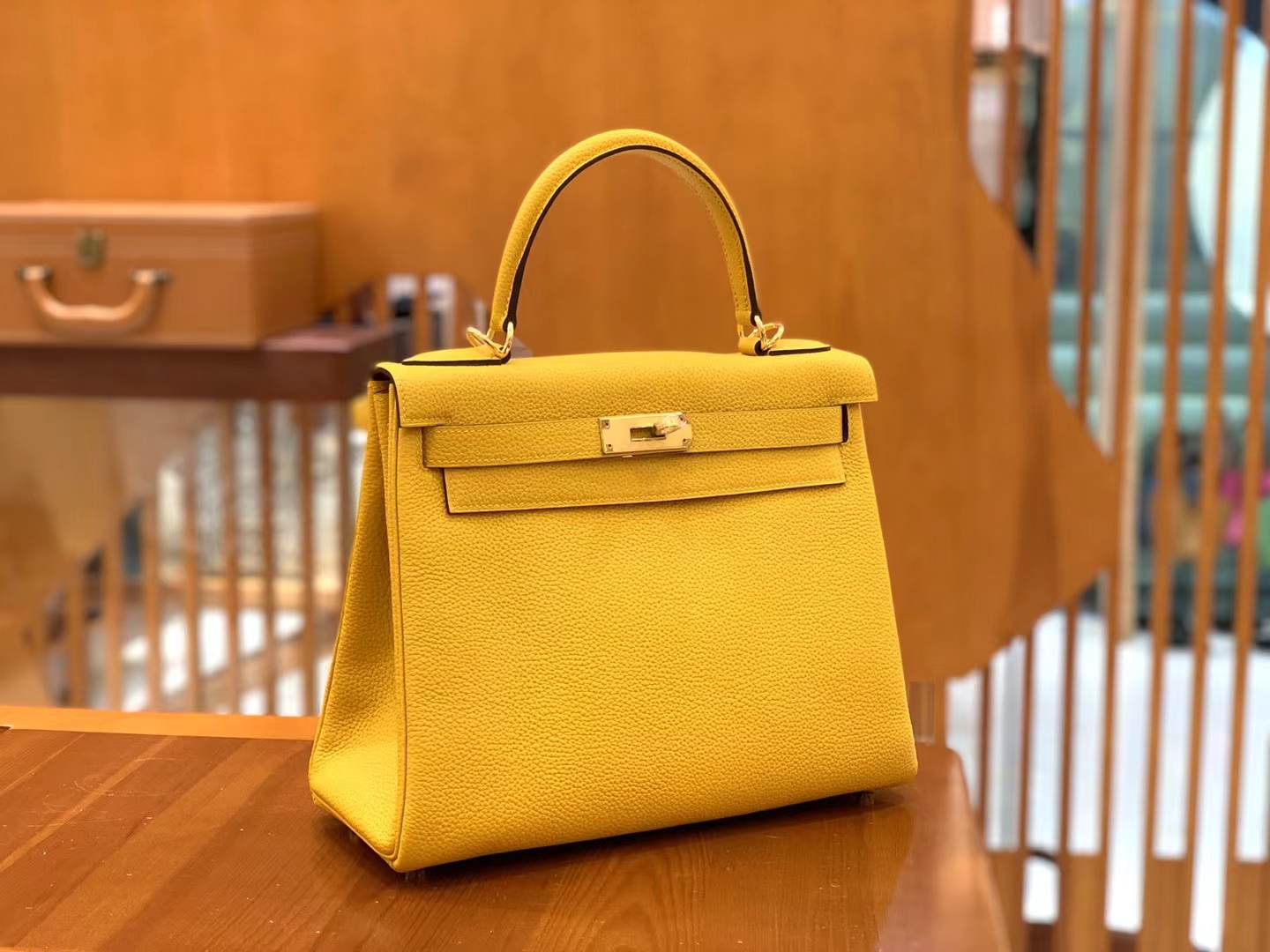 Hermès（爱马仕）Kelly 凯莉包 琥珀黄 Togo小牛皮 金扣 28cm 原版蜜蜡线 顶级手缝