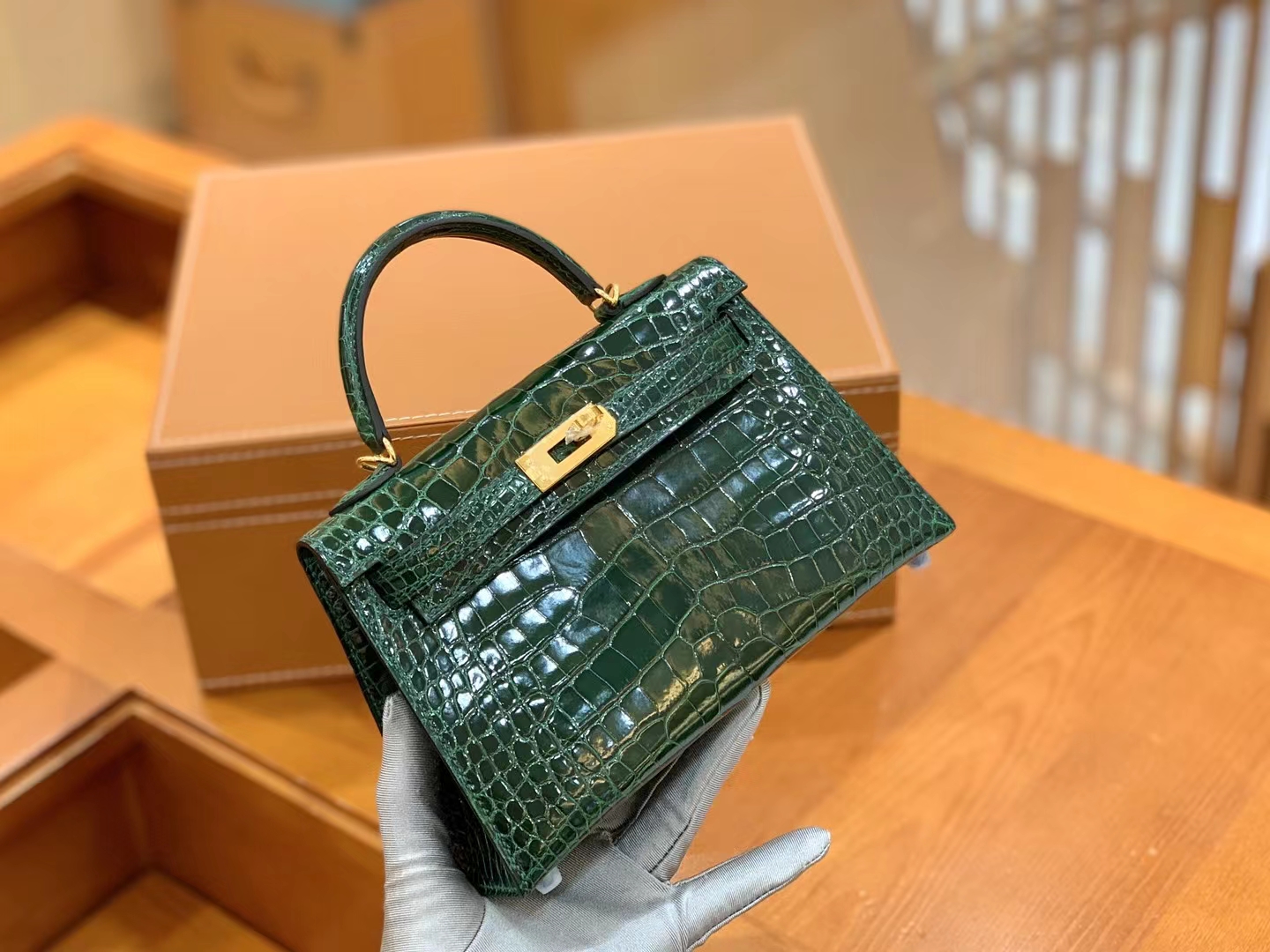 Hermès（爱马仕）Mini Kelly 迷你凯莉 一级美洲鳄鱼皮 祖母绿 金扣 二代 法国原版蜡线 顶级手缝
