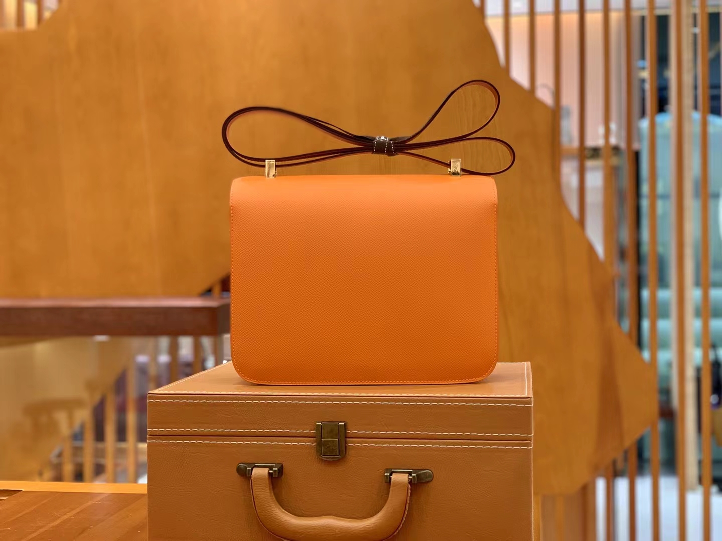 Hermès（爱马仕）Constance 康康 经典橙 Epsom 掌纹皮 金扣 24cm 原版蜜蜡线 顶级手缝