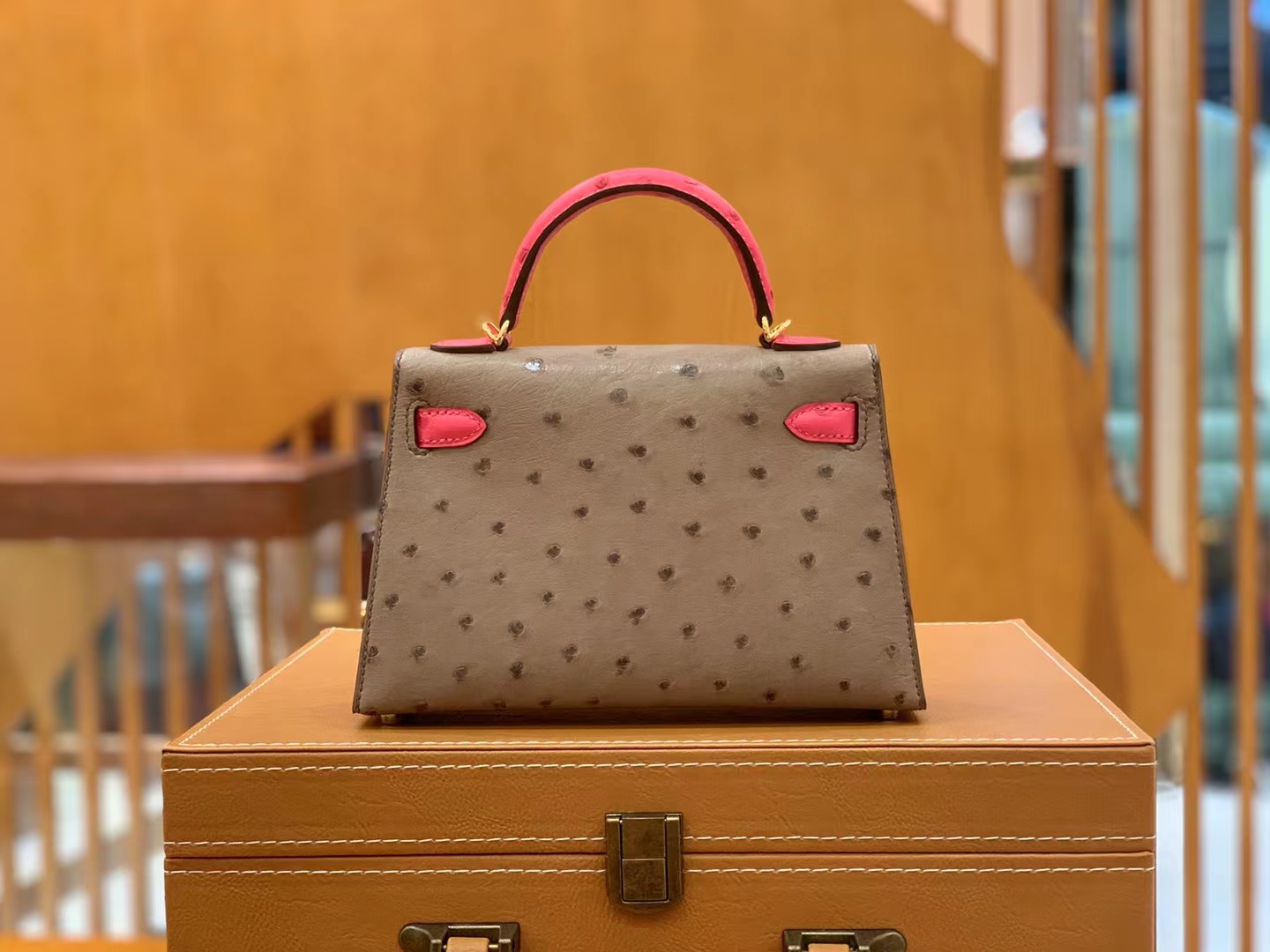 Hermès（爱马仕）Mini Kelly 迷你凯莉 大象灰拼糖果粉 南非KK级鸵鸟皮 金扣 二代 法国原版蜡线 顶级手缝
