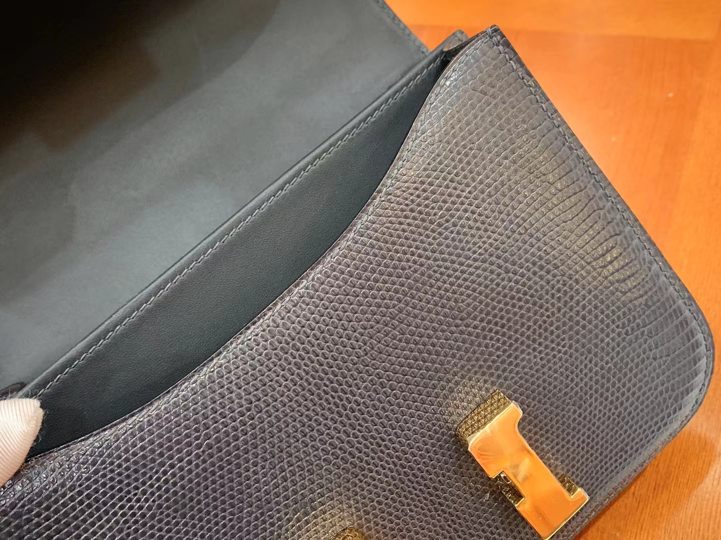 Hermès（爱马仕）Constance 康康 锡器灰 南非野生蜥蜴皮 金扣 19cm 原版蜜蜡线 顶级手缝