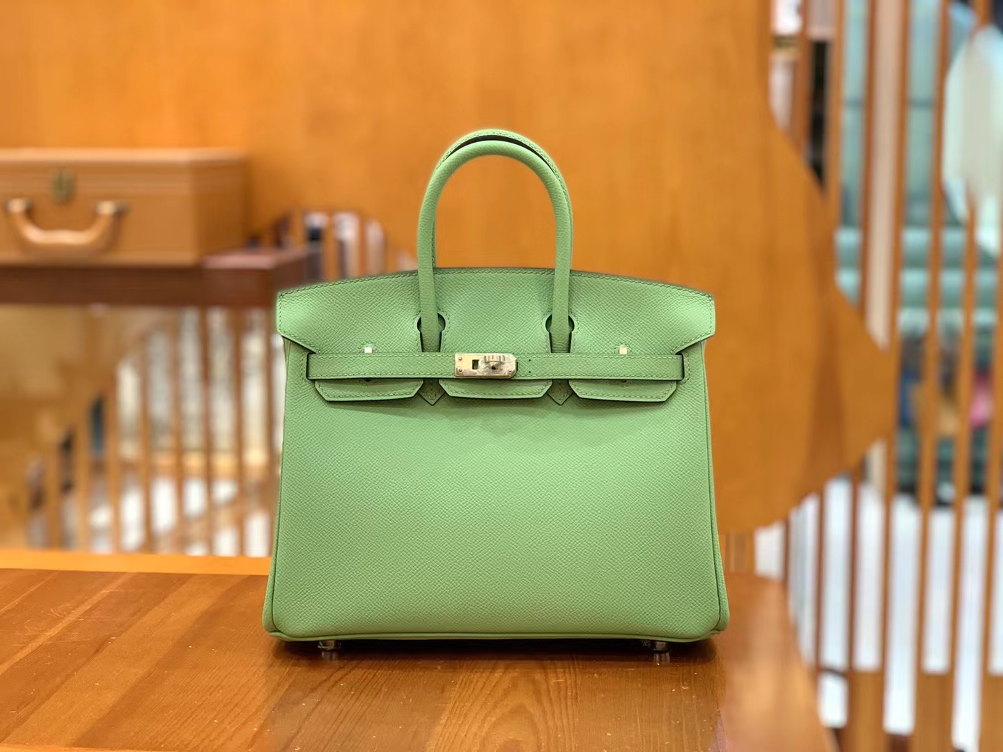 Hermès（爱马仕）Birkin 铂金包 牛油果绿 Epsom掌纹皮 银扣 25cm 原版蜜蜡线 顶级手缝