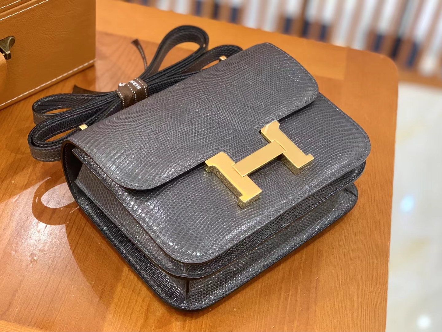 Hermès（爱马仕）Constance 康康 锡器灰 南非野生蜥蜴皮 金扣 19cm 原版蜜蜡线 顶级手缝