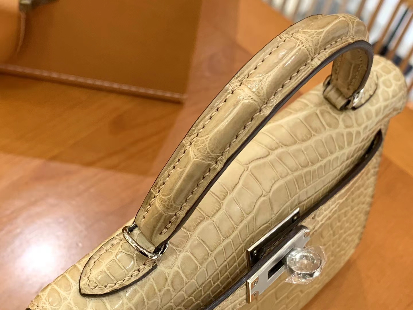 Hermès（爱马仕）Mini Kelly 迷你凯莉 一级美洲鳄鱼皮 香槟色 银扣 二代 法国原版蜡线 顶级手缝
