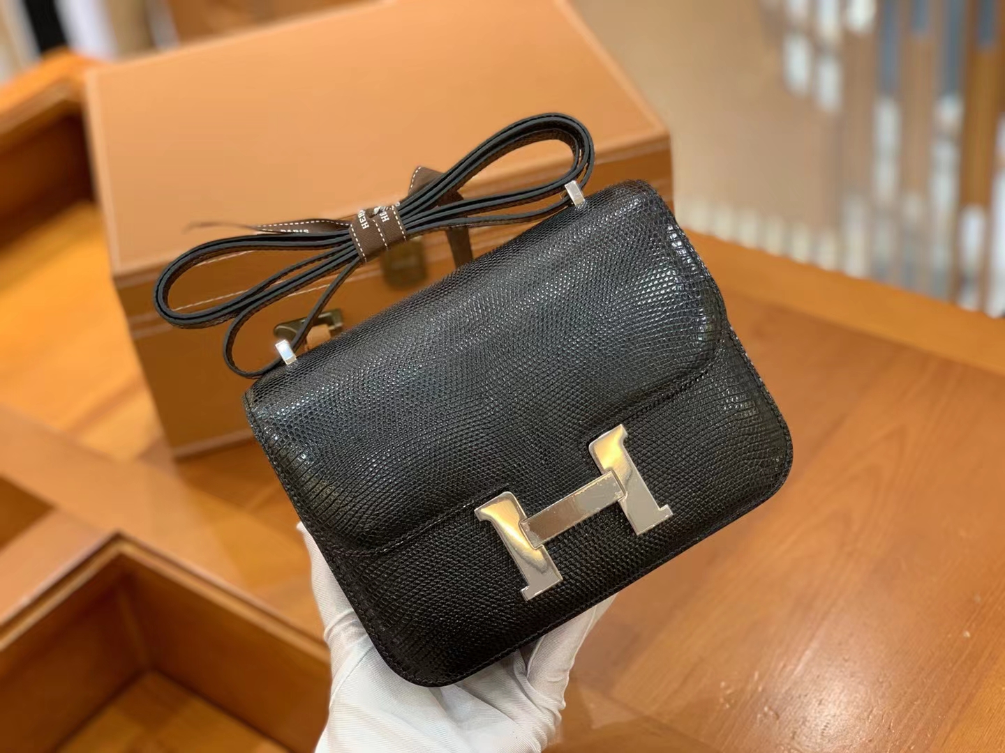 Hermès（爱马仕）Constance 康康 经典黑 南非野生蜥蜴皮 银扣 19cm 原版蜜蜡线 顶级手缝