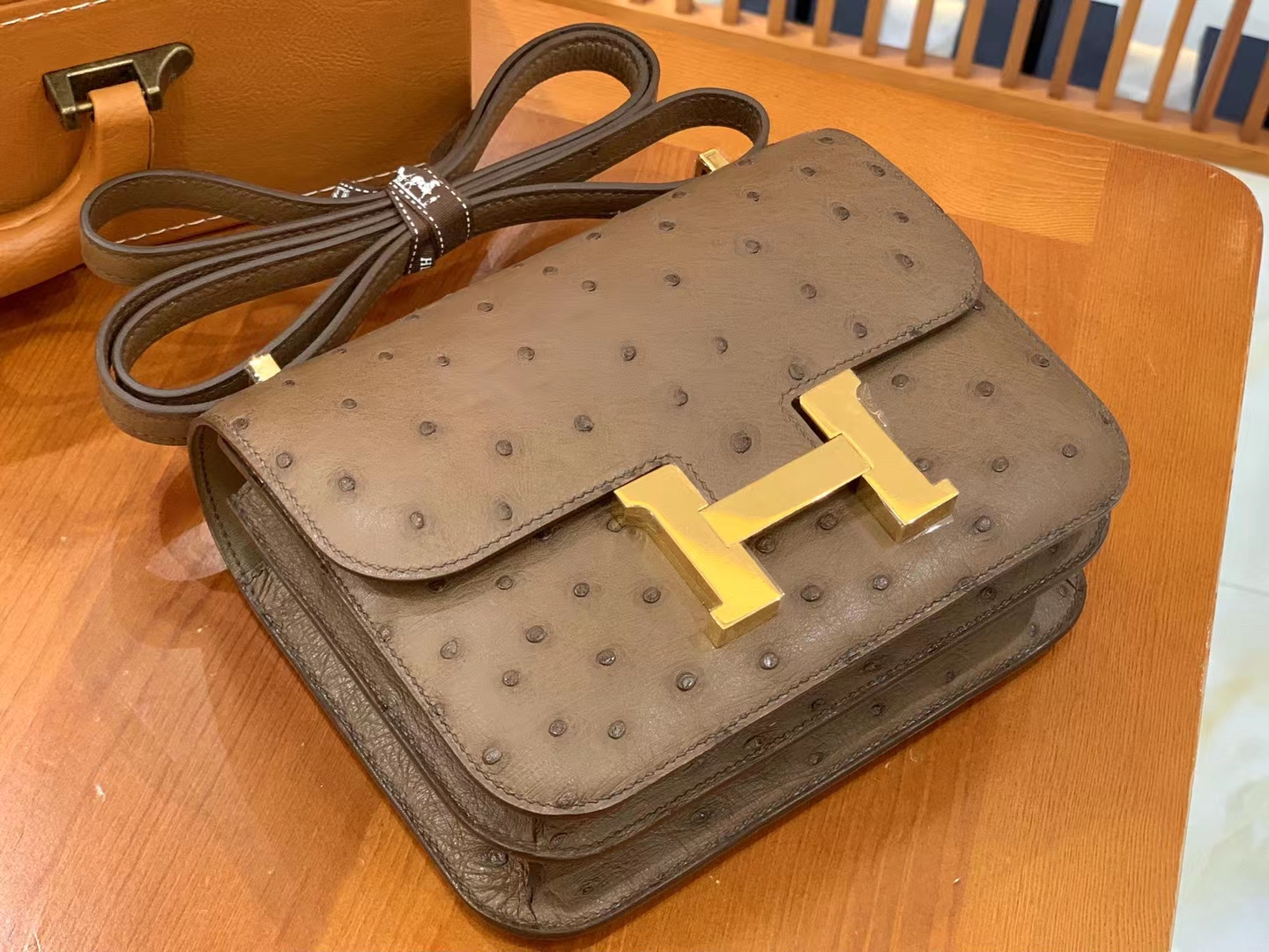 Hermès（爱马仕）Constance 康斯坦斯 鼹鼠灰 南非KK级鸵鸟皮 金扣 19cm 原版蜜蜡线 顶级手缝
