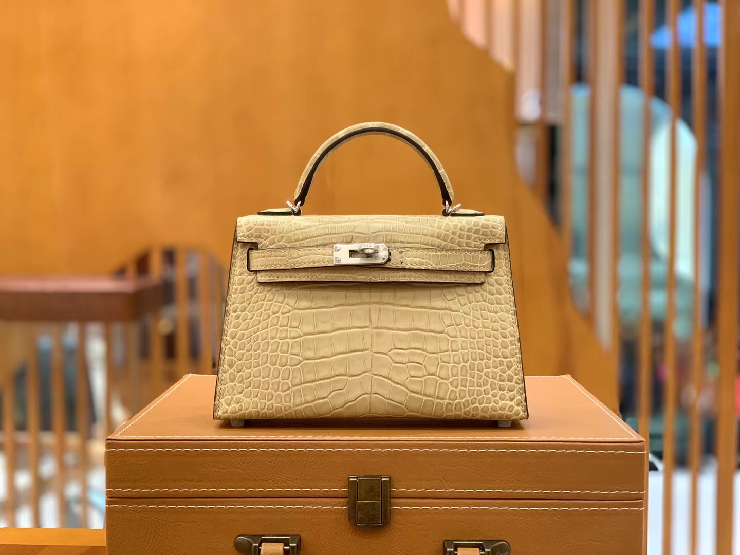 Hermès（爱马仕）Mini Kelly 迷你凯莉 一级美洲鳄鱼皮 香槟色 银扣 二代 法国原版蜡线 顶级手缝