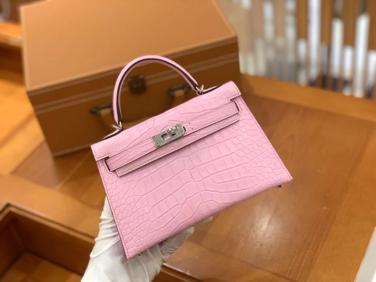 Hermès（爱马仕）Mini Kelly 迷你凯莉 一级美洲鳄鱼皮 樱花粉 银扣 二代 法国原版蜡线 顶级手缝