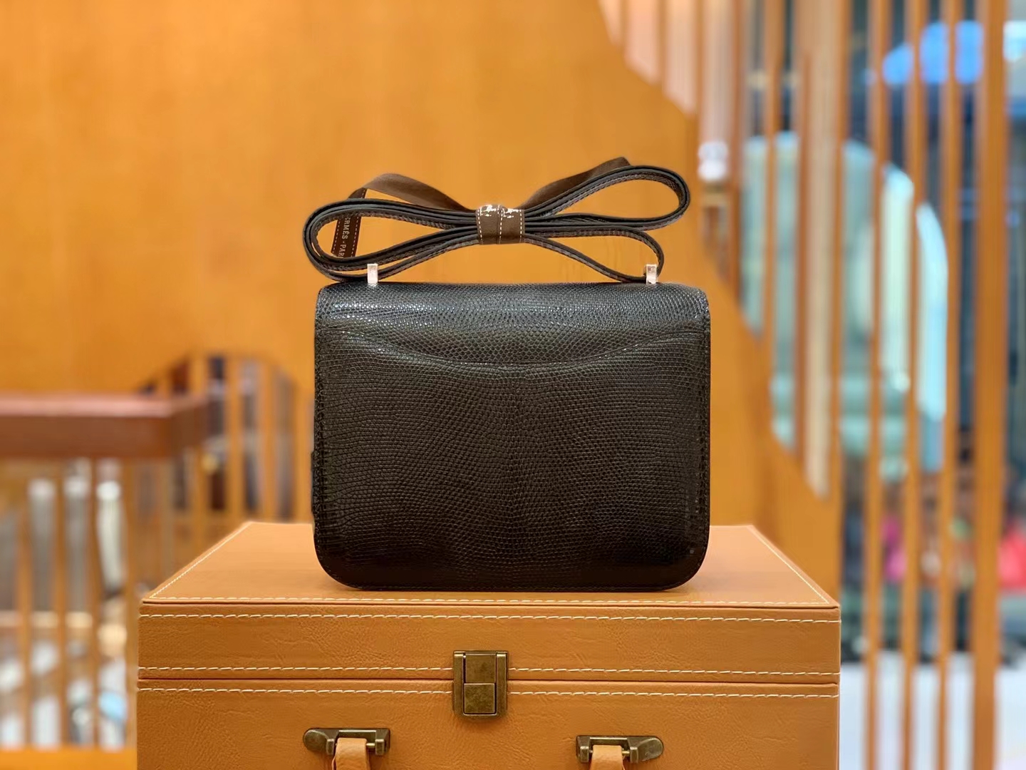Hermès（爱马仕）Constance 康康 经典黑 南非野生蜥蜴皮 银扣 19cm 原版蜜蜡线 顶级手缝