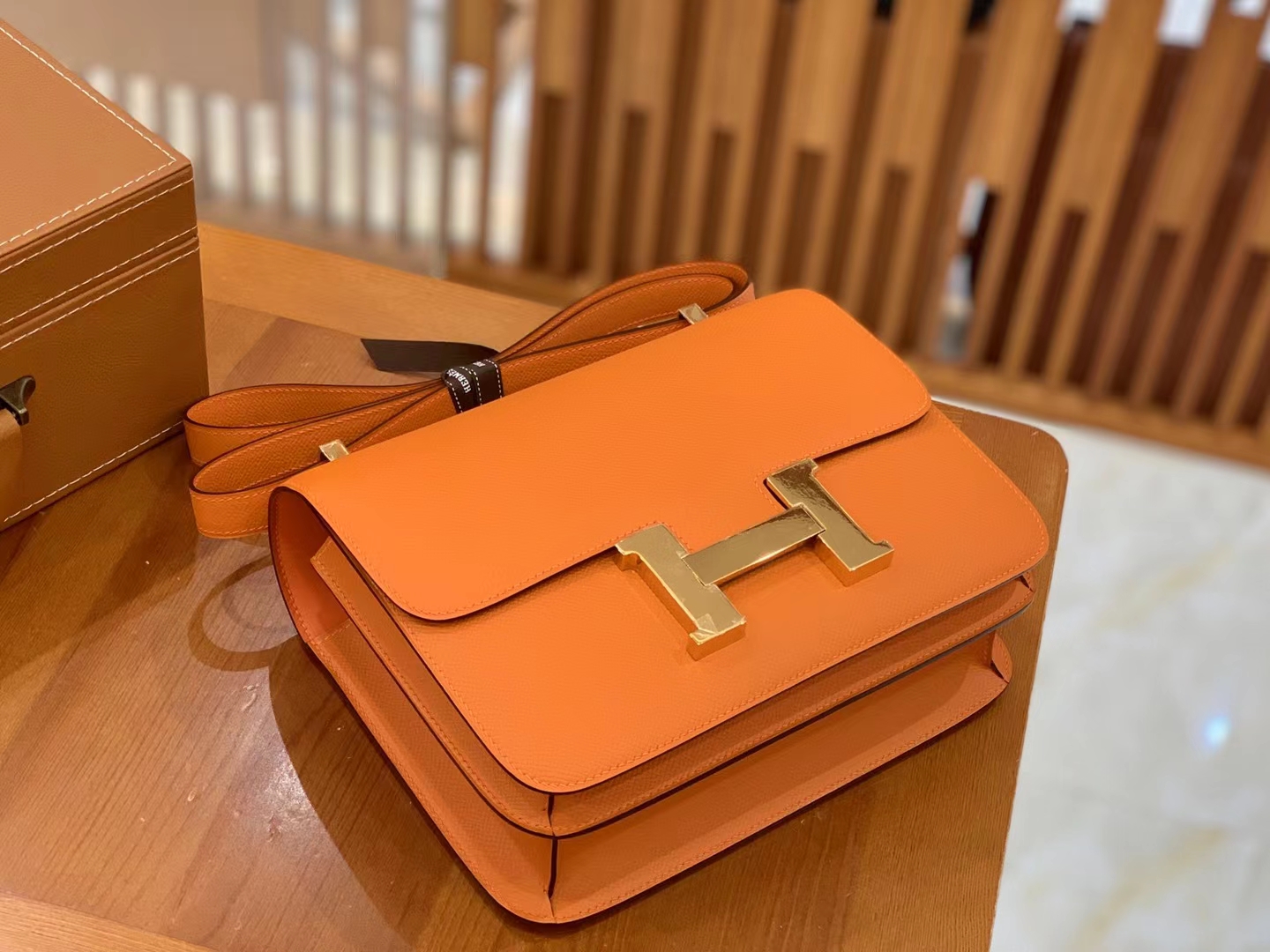 Hermès（爱马仕）Constance 康康 经典橙 Epsom 掌纹皮 金扣 24cm 原版蜜蜡线 顶级手缝