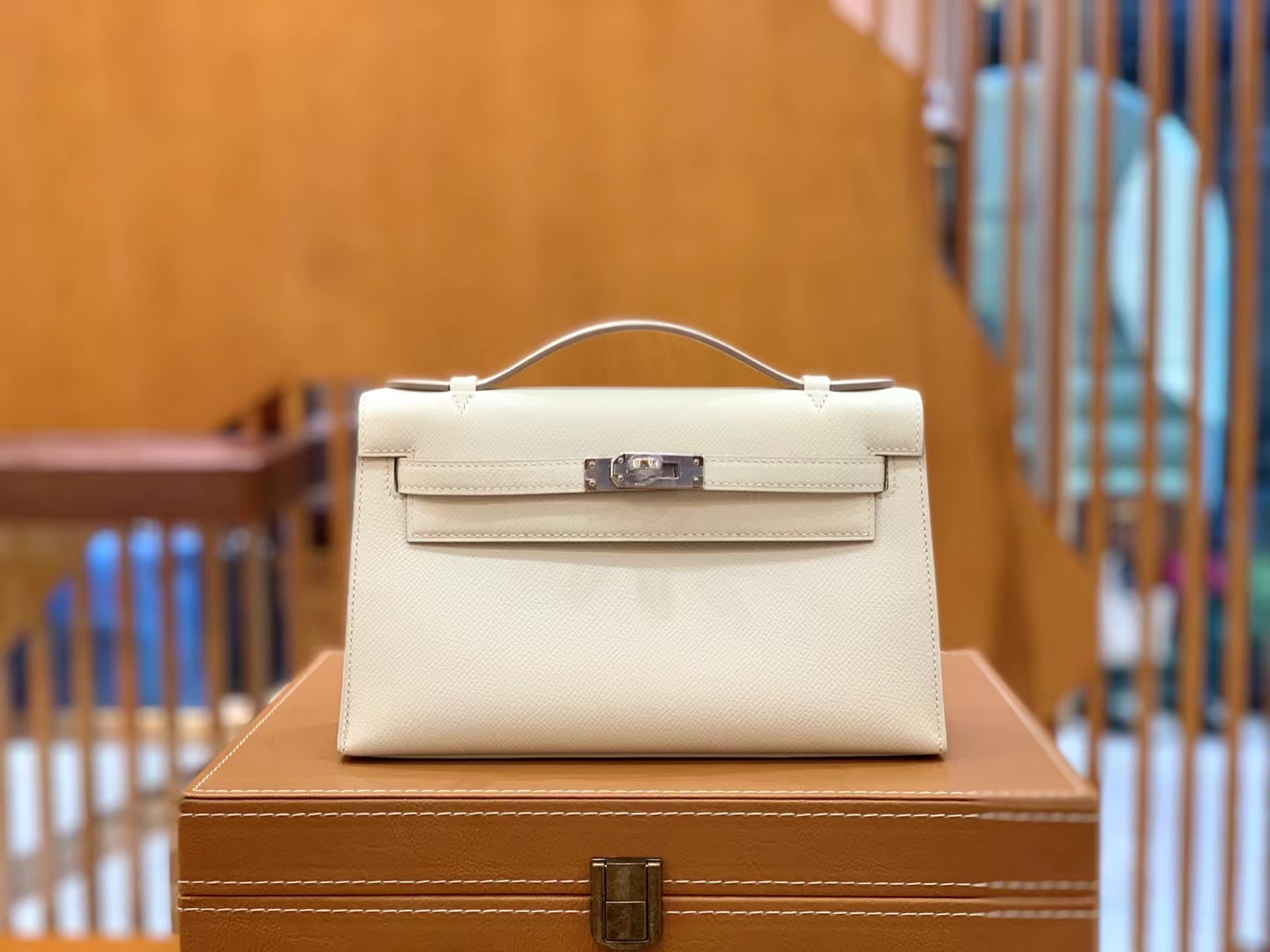 Hermès（爱马仕）Mini Kelly 迷你凯莉 奶昔白 Epsom掌纹皮 银扣 一代 原版蜜蜡线 顶级手缝