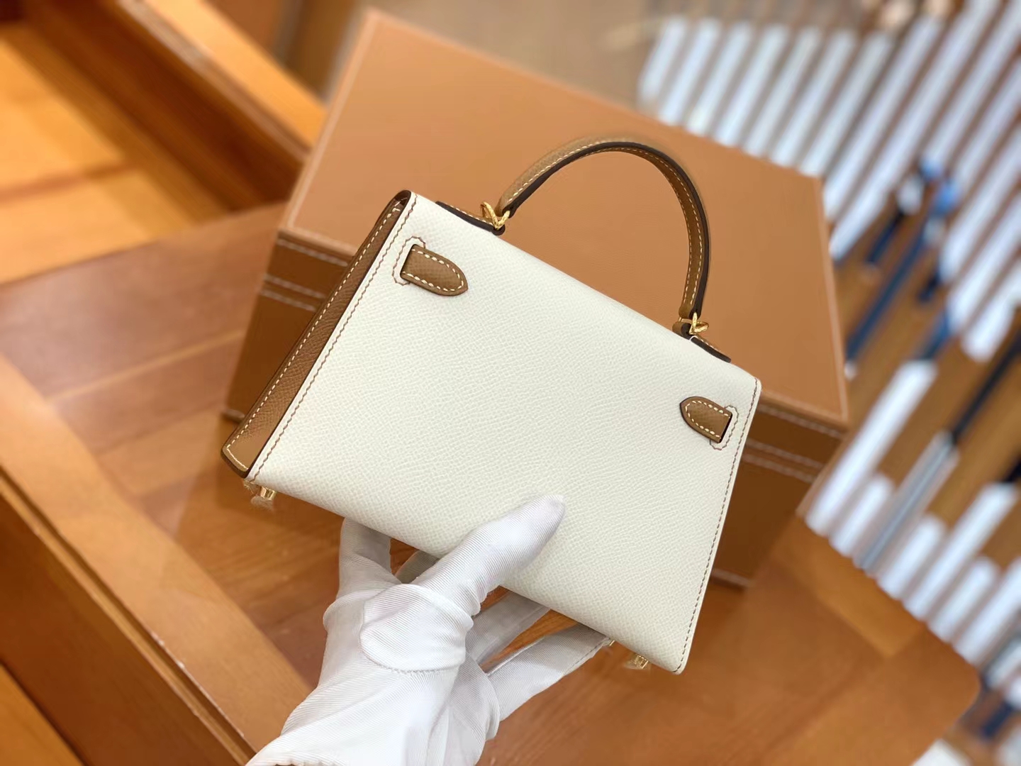 Hermès（爱马仕）Mini kelly 迷你凯莉 奶昔白拼金棕色 Epsom掌纹皮 金扣 二代 原版蜜蜡线 顶级手缝