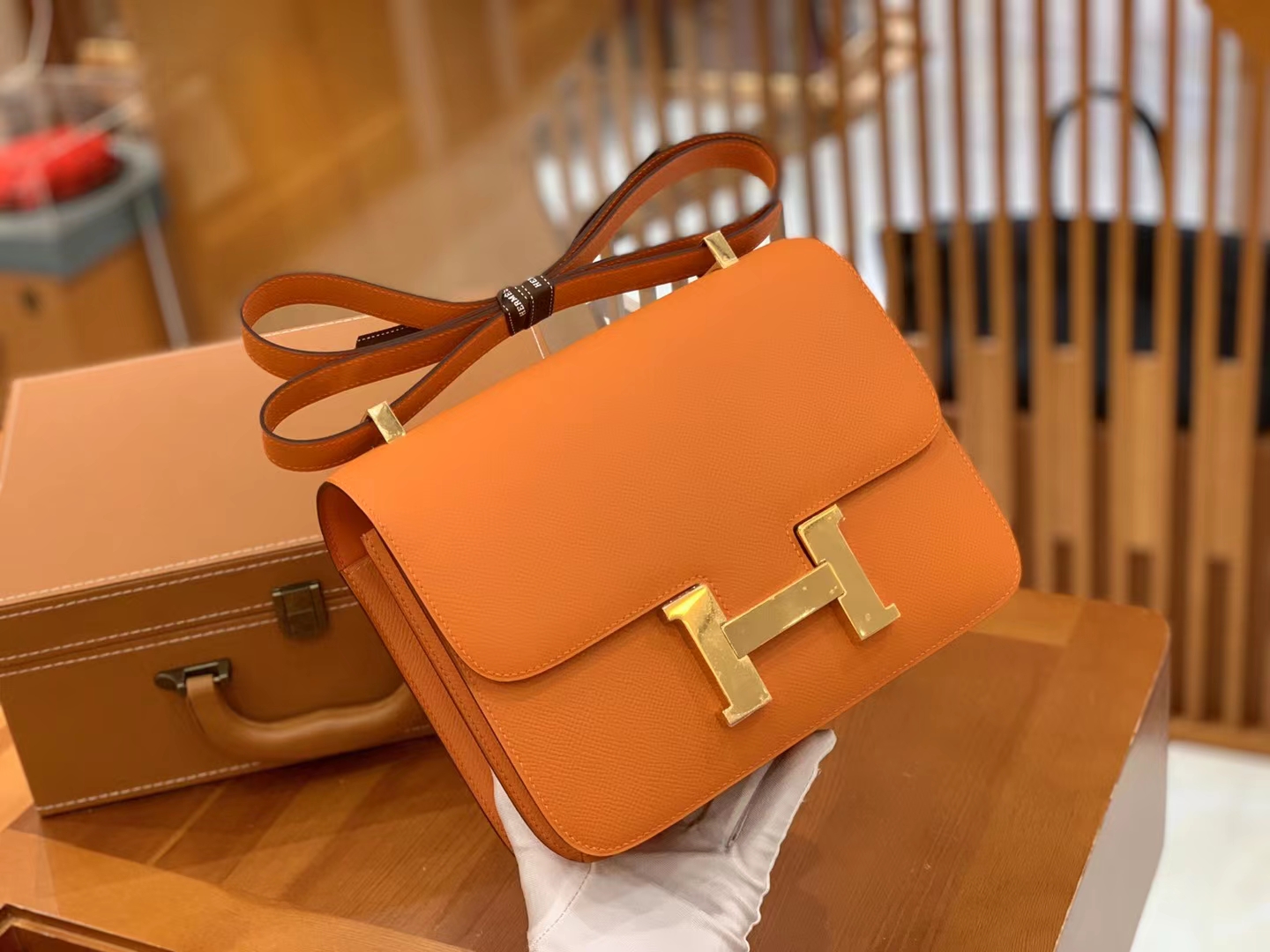 Hermès（爱马仕）Constance 康康 经典橙 Epsom 掌纹皮 金扣 24cm 原版蜜蜡线 顶级手缝
