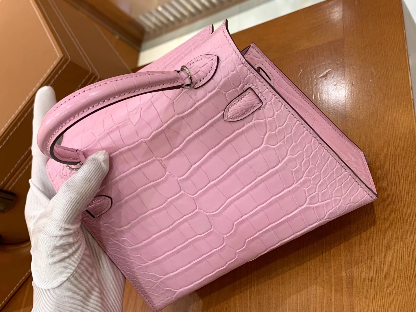 Hermès（爱马仕）Mini Kelly 迷你凯莉 一级美洲鳄鱼皮 樱花粉 银扣 二代 法国原版蜡线 顶级手缝