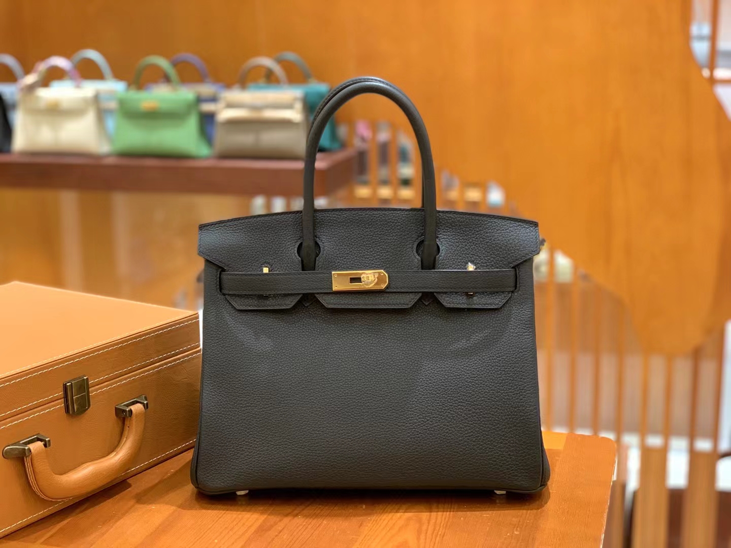 Hermès（爱马仕）Birkin 铂金包 经典黑 Togo小牛皮 金扣 30cm 原版蜜蜡线 顶级手缝