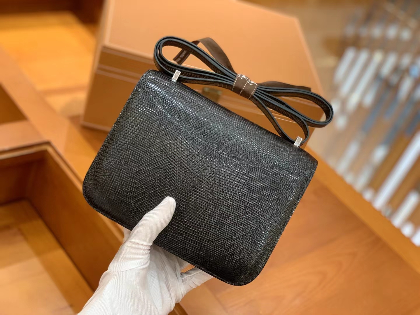 Hermès（爱马仕）Constance 康康 经典黑 南非野生蜥蜴皮 银扣 19cm 原版蜜蜡线 顶级手缝