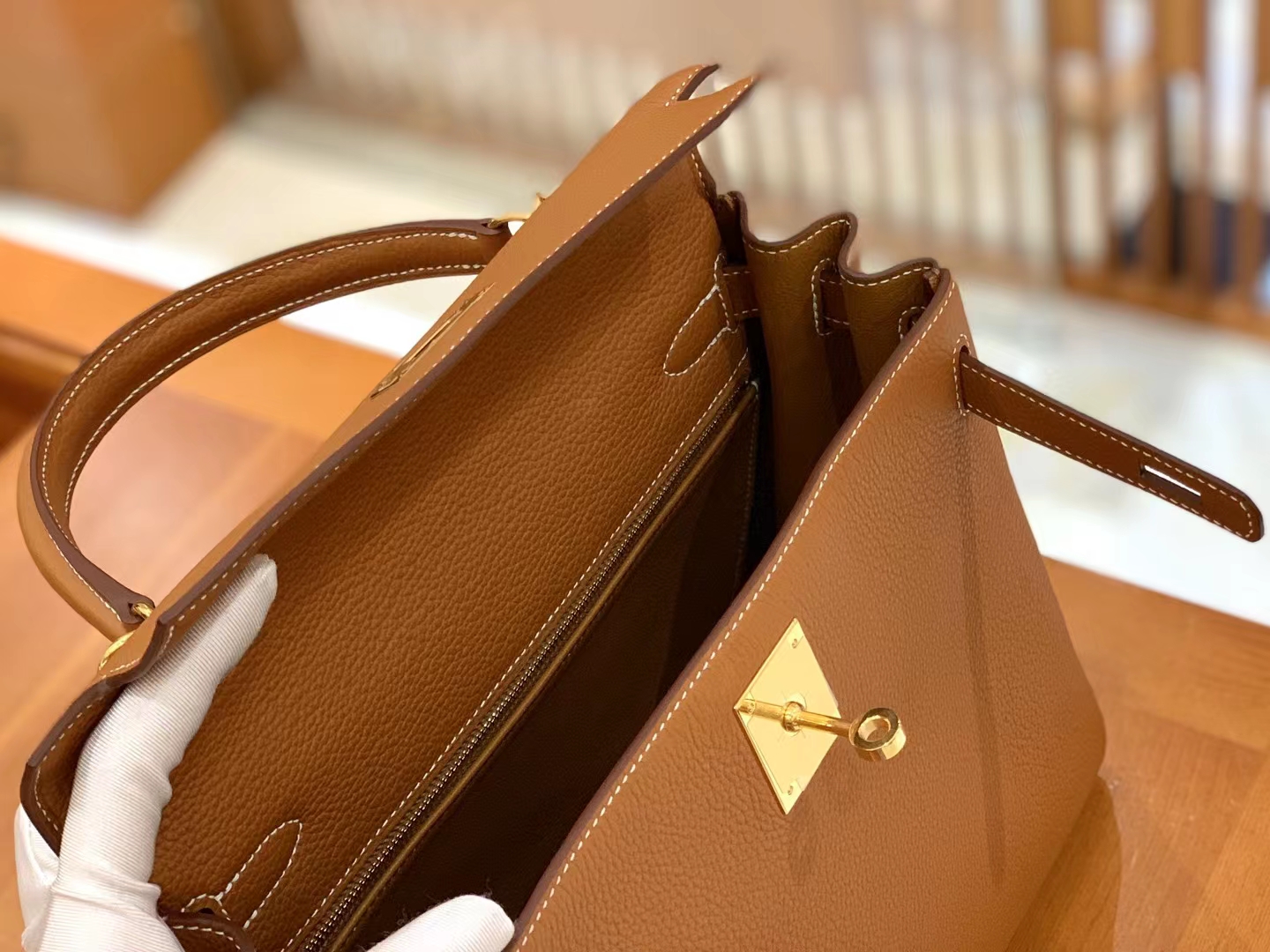 Hermès（爱马仕）Kelly 凯莉包 金棕色 Togo小牛皮 金扣 28cm 原版蜜蜡线 顶级手缝