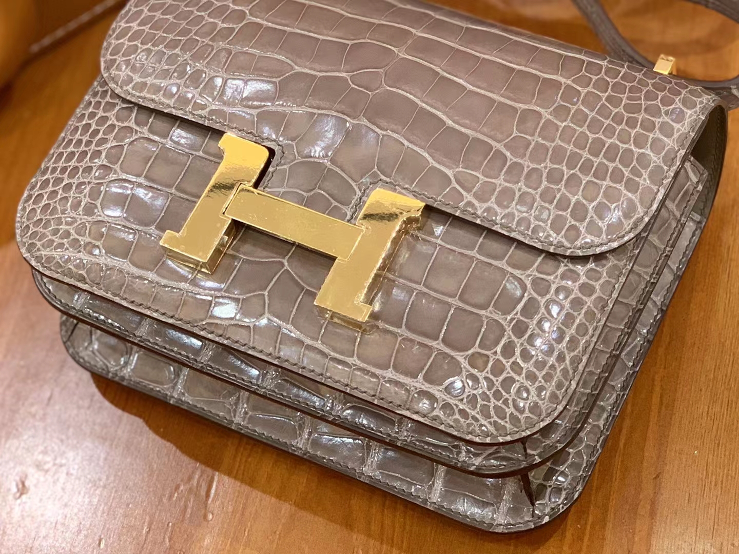 Hermès（爱马仕）Constance 康康 大象灰 一级美洲鳄鱼皮 金扣 19cm 原版蜜蜡线 顶级手缝