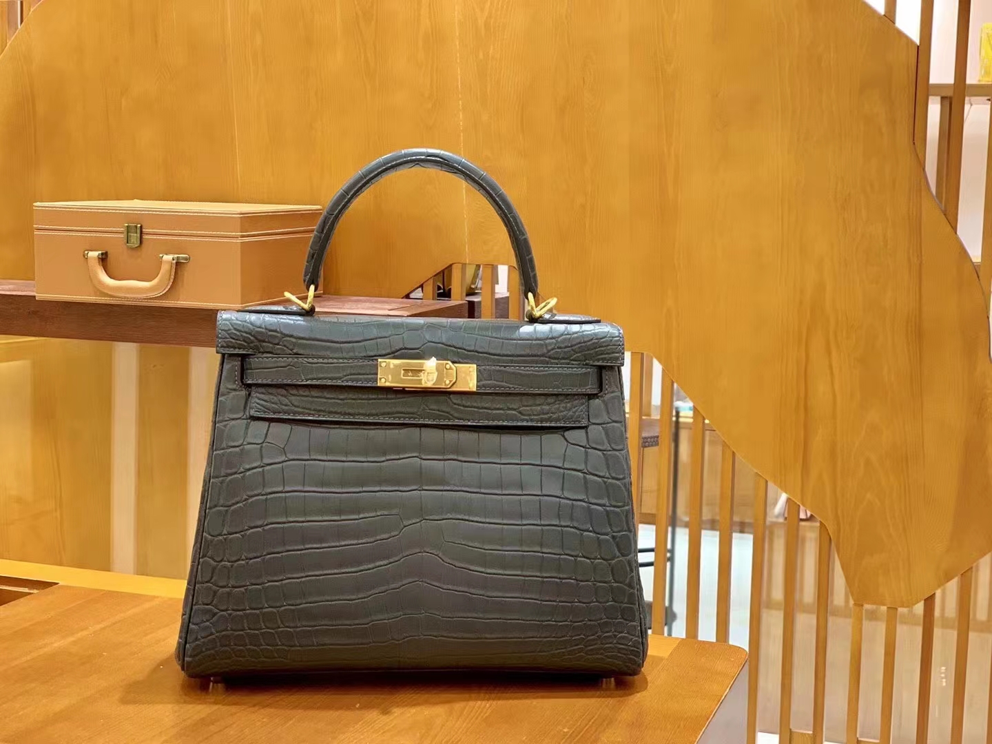 Hermès（爱马仕）Kelly 凯莉包 锡器灰 一级尼罗鳄鱼皮 金扣 28cm 原版蜜蜡线 顶级手缝