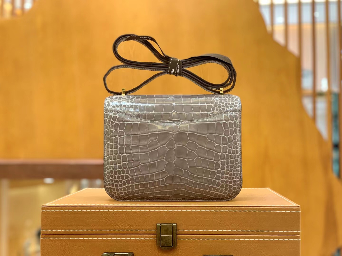 Hermès（爱马仕）Constance 康康 大象灰 一级美洲鳄鱼皮 金扣 19cm 原版蜜蜡线 顶级手缝