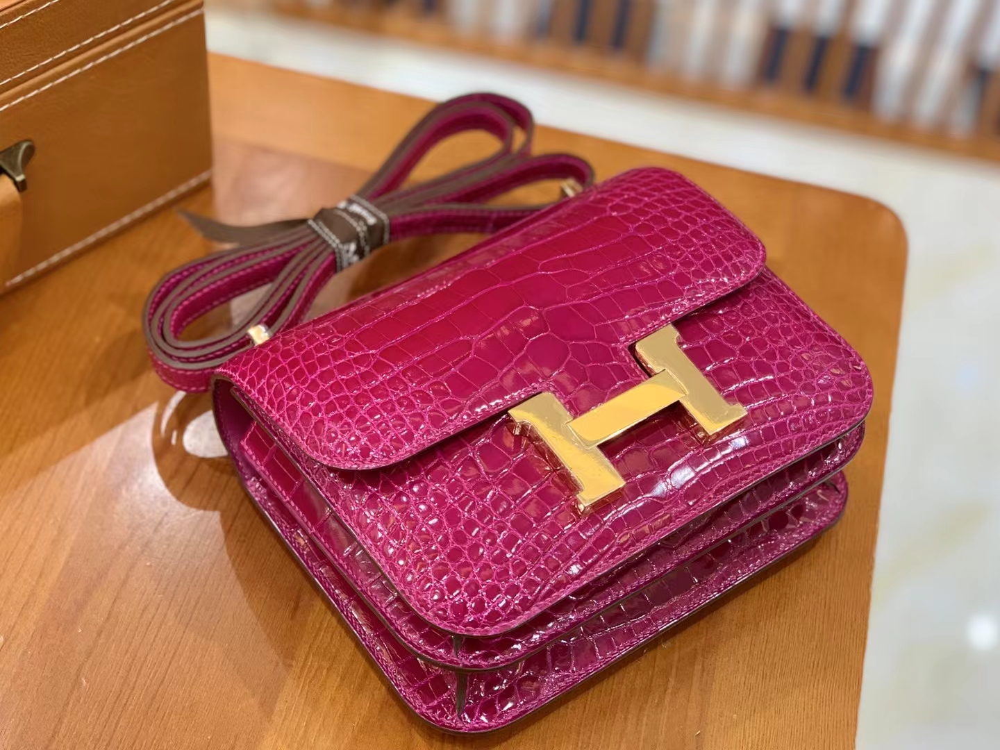Hermès（爱马仕）Constance 空姐包 天方夜谭紫 一级美洲鳄鱼皮 金扣 19cm 原版蜜蜡线 顶级手缝