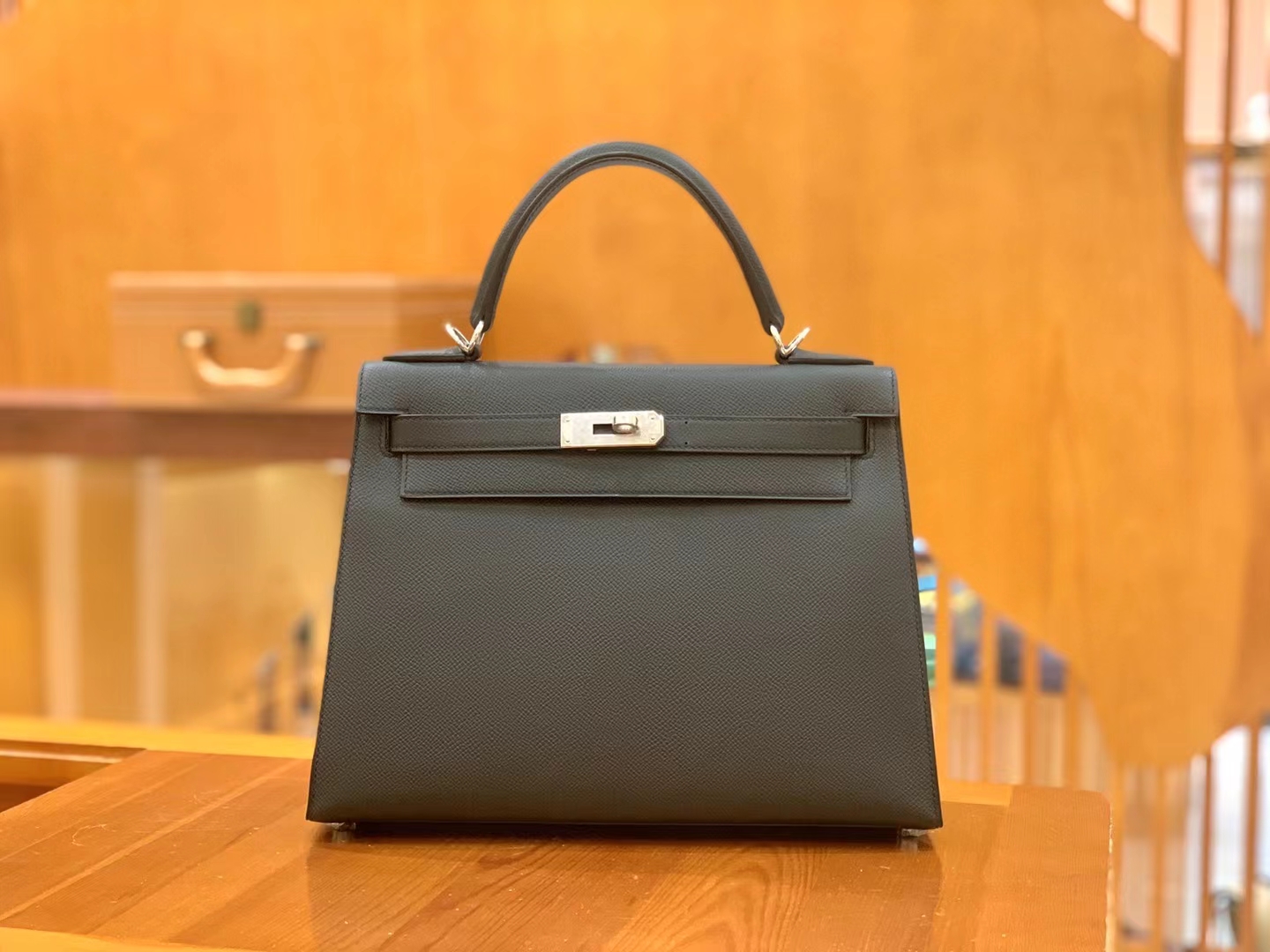 Hermès（爱马仕）Kelly 凯莉包 经典黑 Epsom小牛皮 银扣 28cm 原版蜜蜡线 顶级手缝