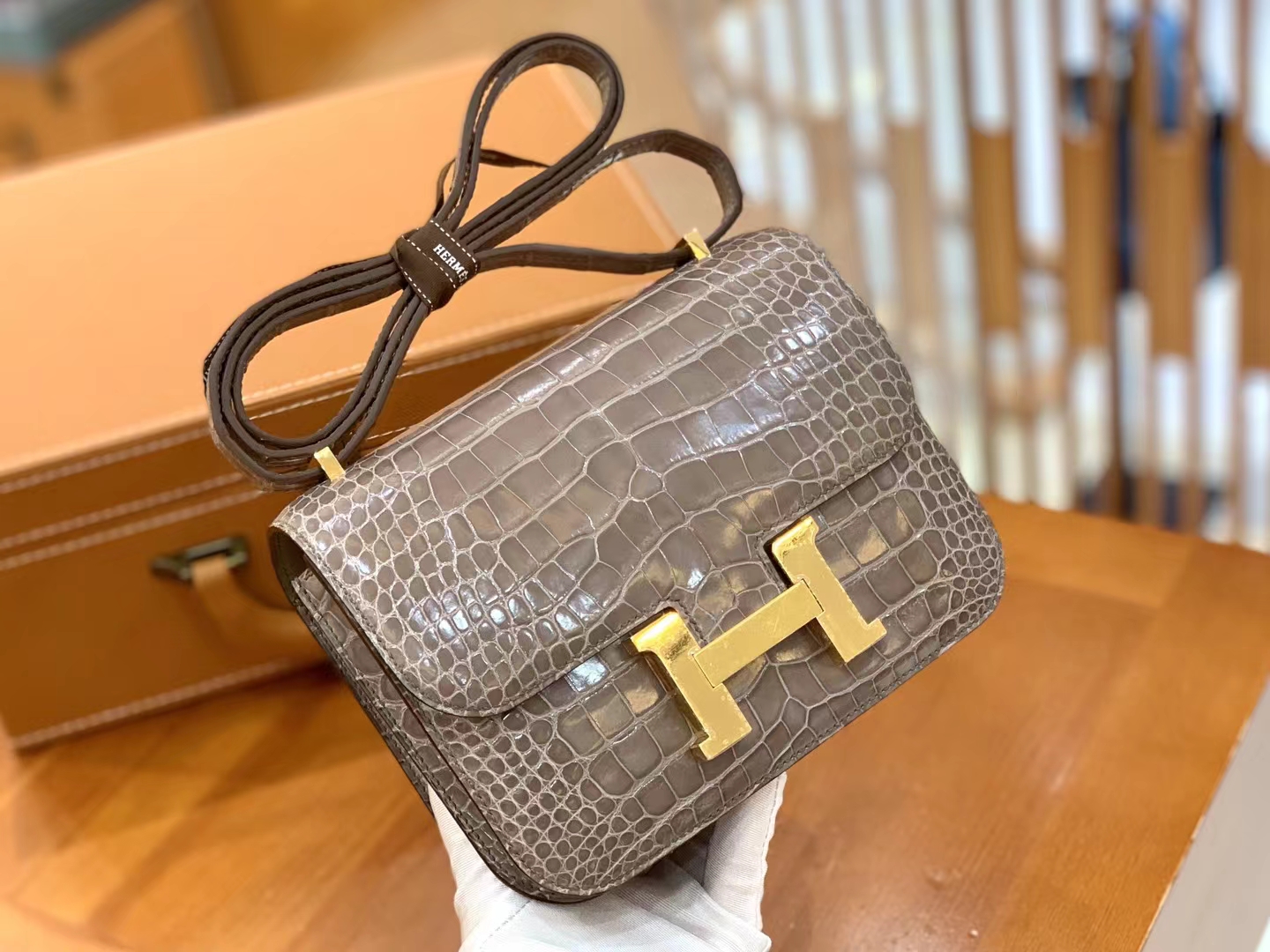 Hermès（爱马仕）Constance 康康 大象灰 一级美洲鳄鱼皮 金扣 19cm 原版蜜蜡线 顶级手缝