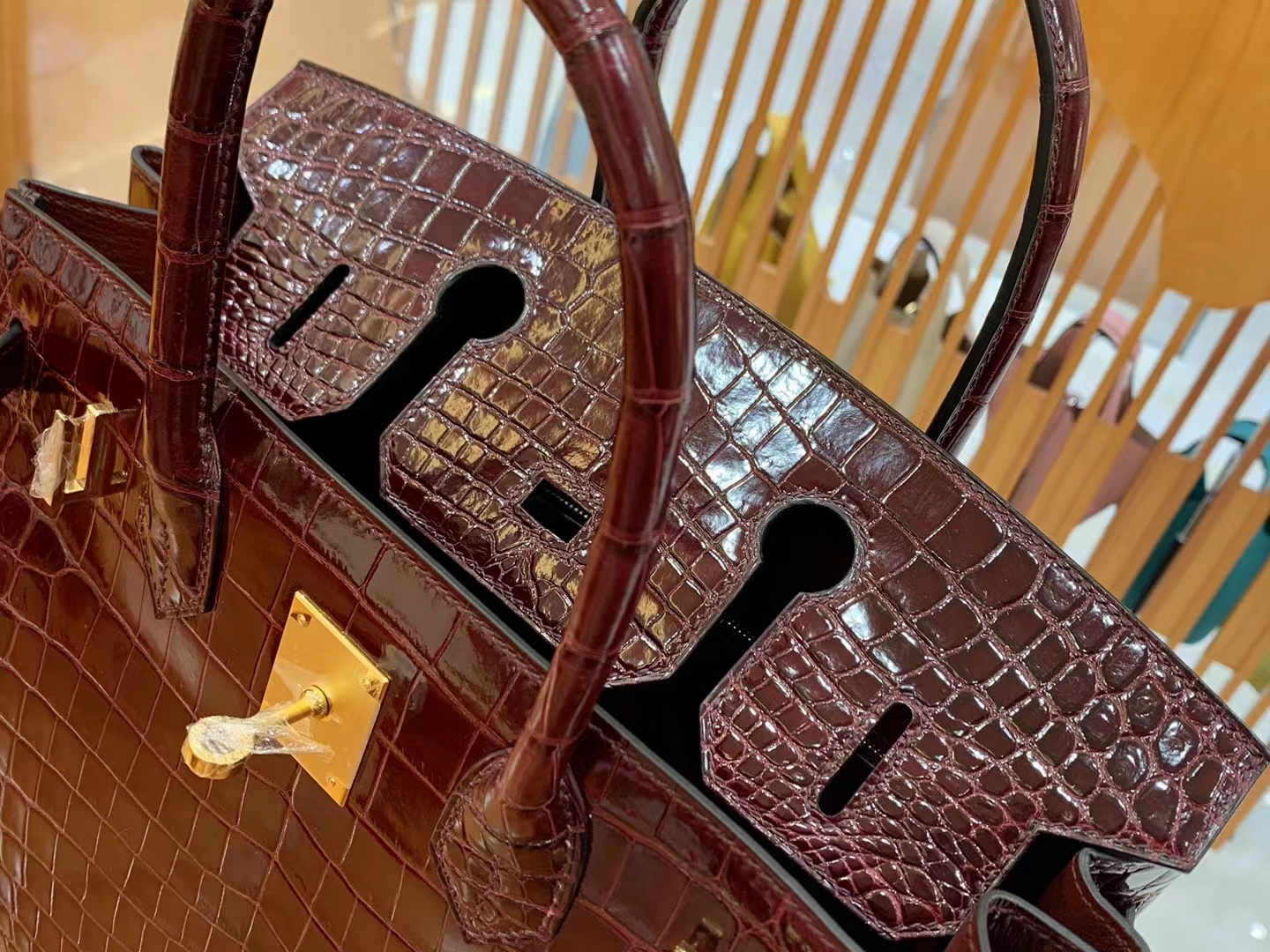Hermès（爱马仕）Birkin 铂金包 波尔多酒红 一级尼罗鳄鱼皮 金扣 30cm 原版蜜蜡线 顶级手缝