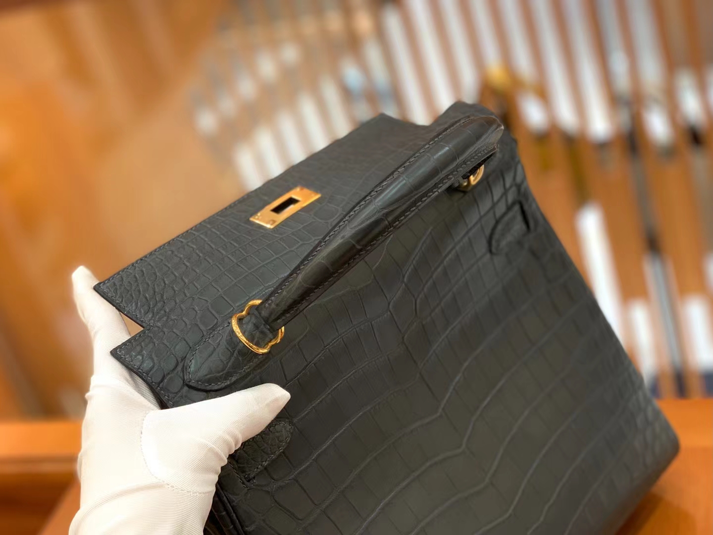 Hermès（爱马仕）Kelly 凯莉包 石墨灰 一级尼罗鳄鱼皮 金扣 28cm 原版蜜蜡线 顶级手缝