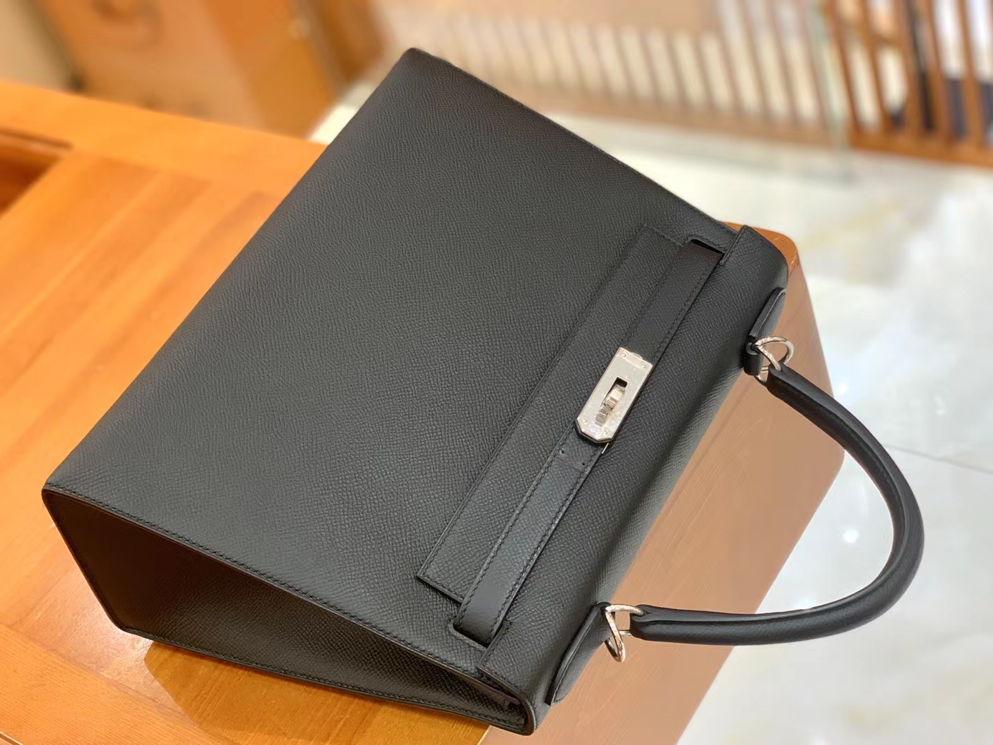 Hermès（爱马仕）Kelly 凯莉包 经典黑 Epsom小牛皮 银扣 28cm 原版蜜蜡线 顶级手缝